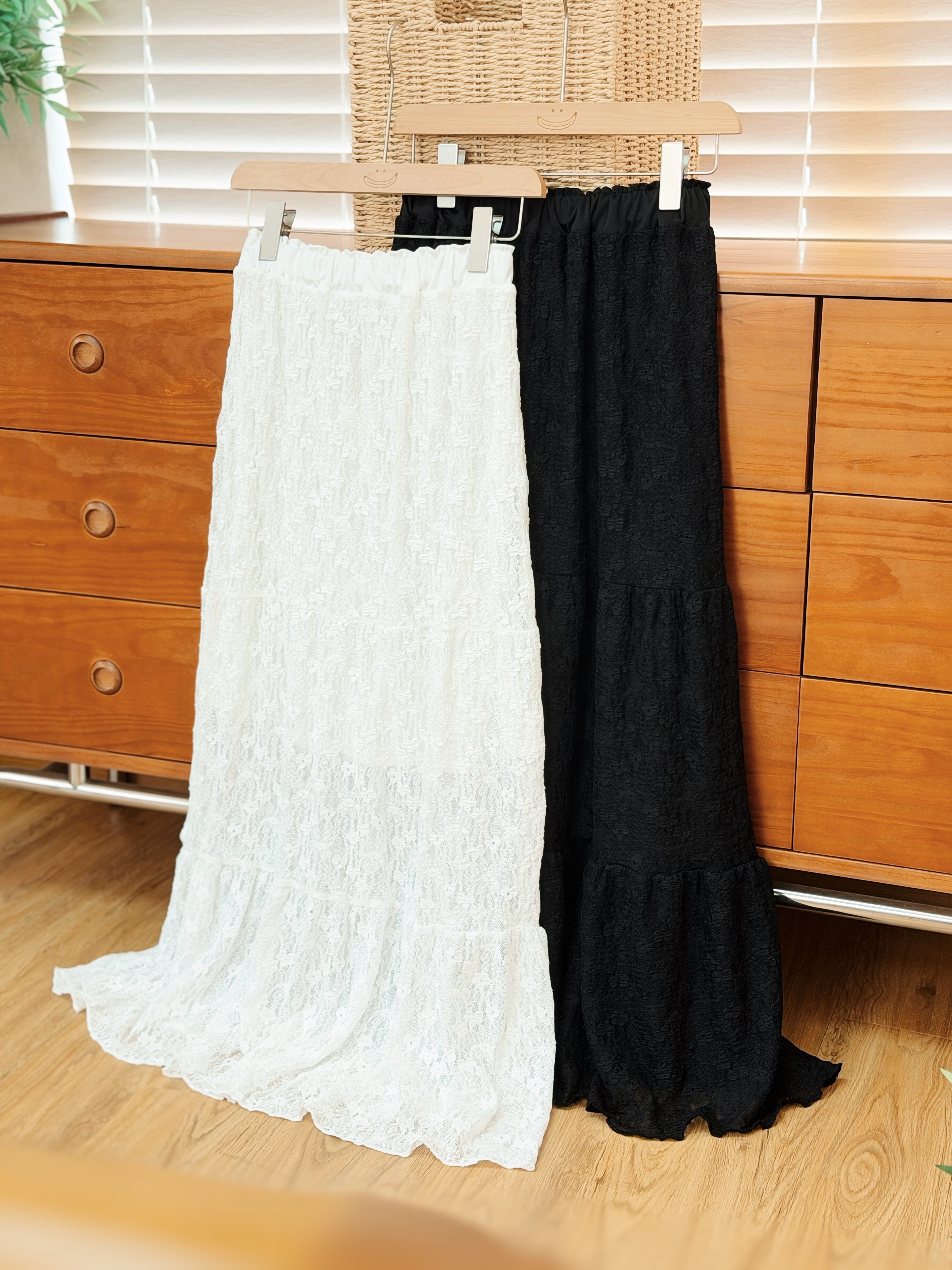 兩色 / 輕柔蕾絲蛋糕半身長裙 / Ethereal Floral Lace Tiered Maxi Skirt