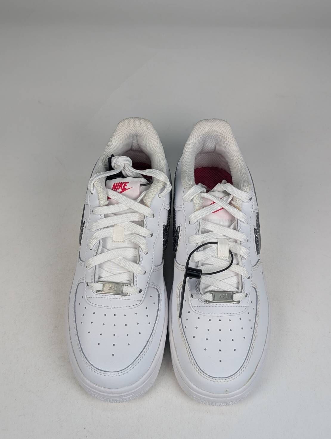 微瑕疵-左右腳色差左腳前頭破皮 DC9651-100 5.5Y Nike Air Force 1 LV8 GS '' Silver '' 銀勾 全白 女款