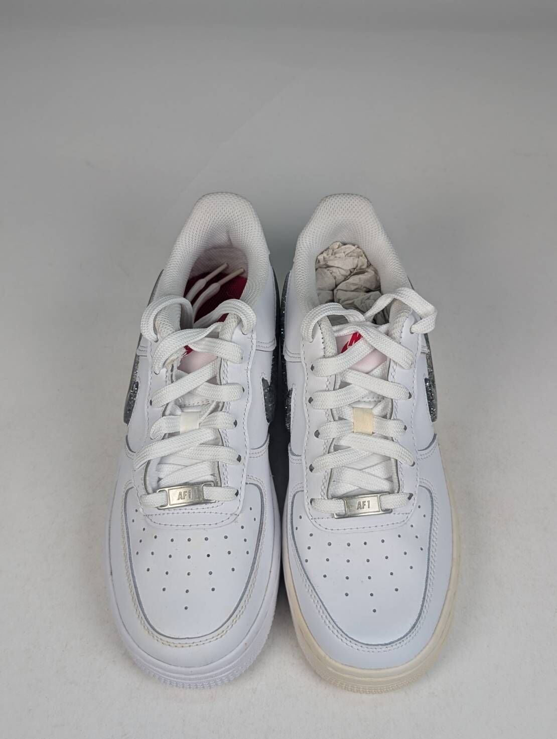 微瑕疵-左腳中底鞋面泛黃右腳勾勾霧化 DC9651-100 4.5Y Nike Air Force 1 LV8 GS '' Silver '' 銀勾 全白 女款