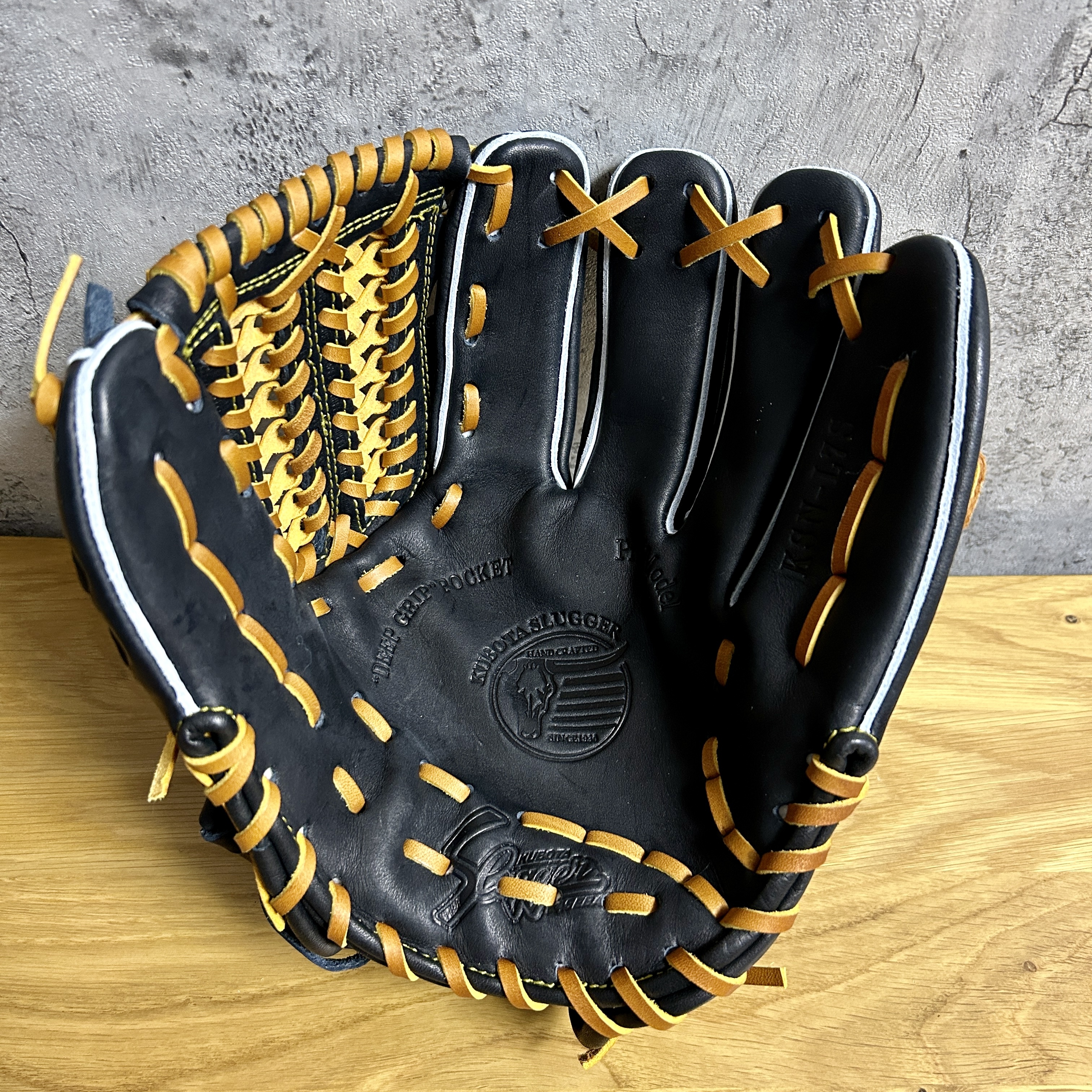 約11.5吋 久保田Slugger 軟式內野 手套 KSN-L7S