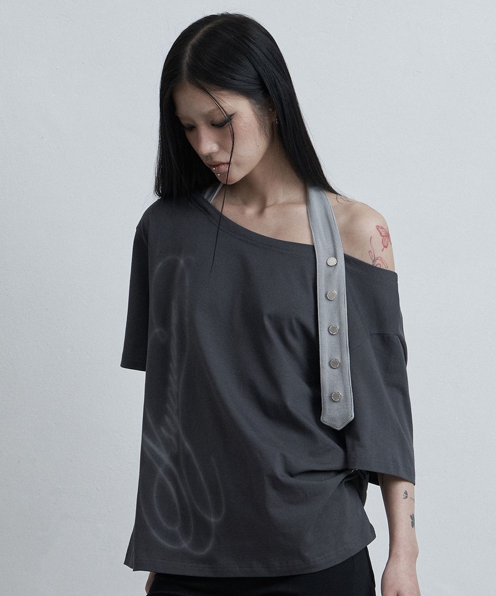 AS YOU ARE 綁帶掛脖露肩短版上衣 木炭灰 AS26SMTOP06CH