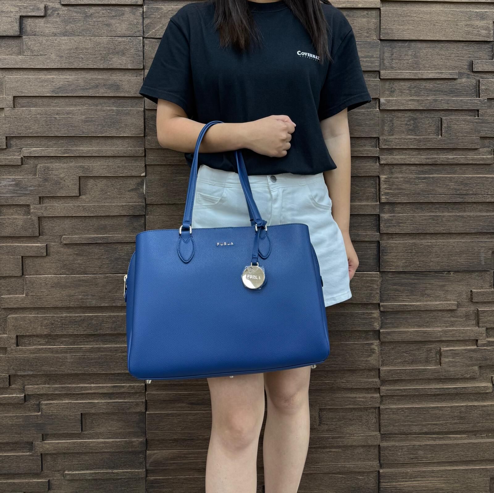 LYS01655 FURLA 淨色小掛飾單肩袋藍色