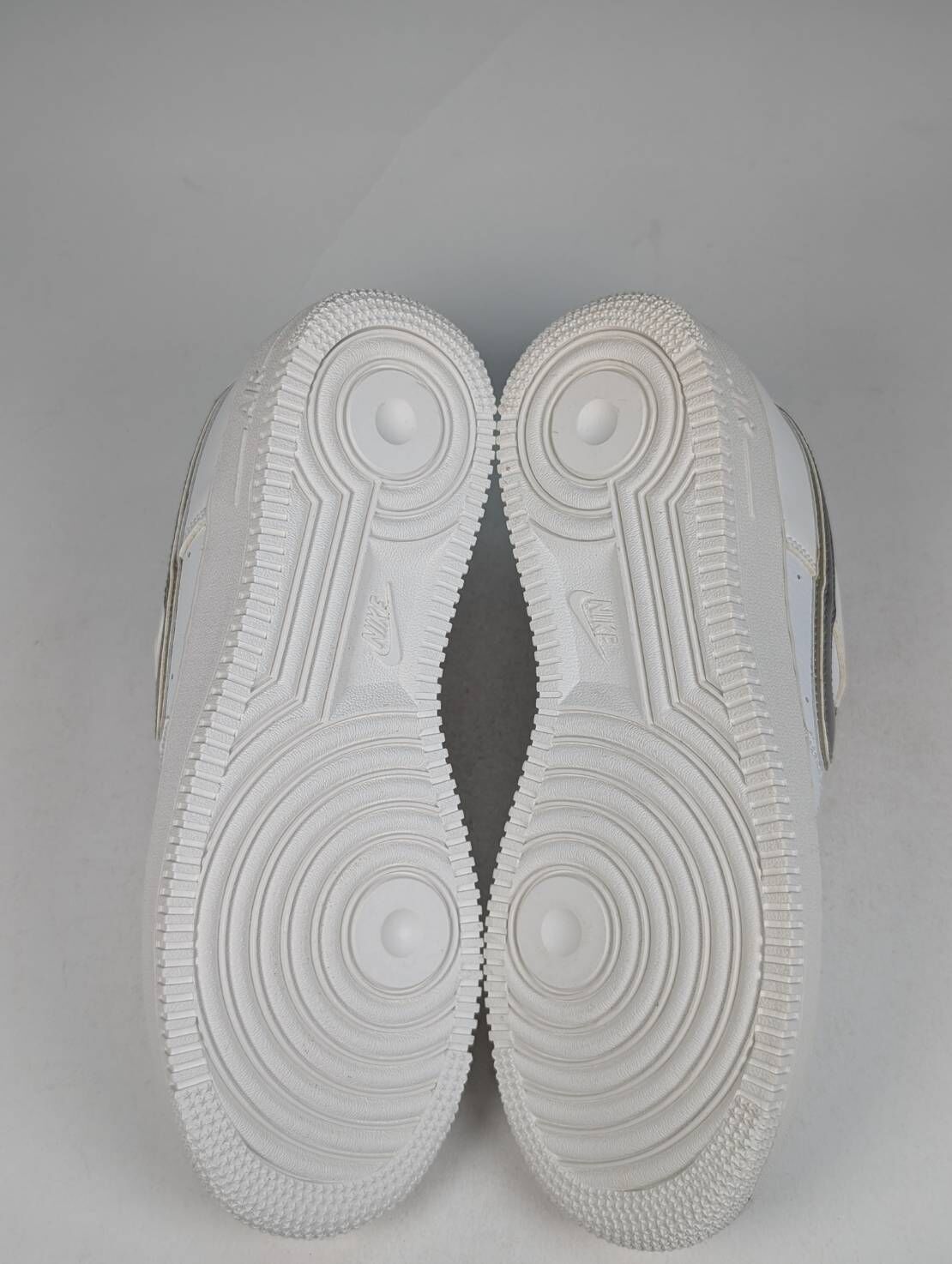 微瑕疵-左右腳中底發黃 DH9595-001 6.5Y Nike Air Force 1 1s Double Up On The Pull Tabs Swooshes 雙層勾勾 米白 金 女款