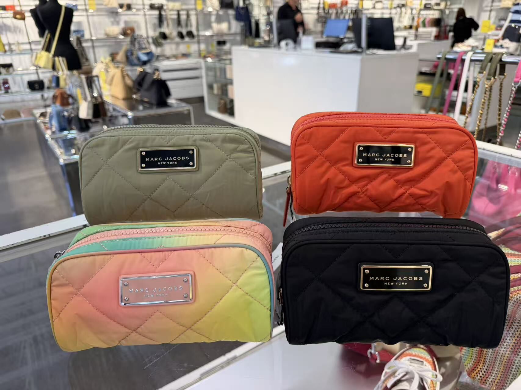 【預購】 H042752  Marc Jacobs 萬用收納包