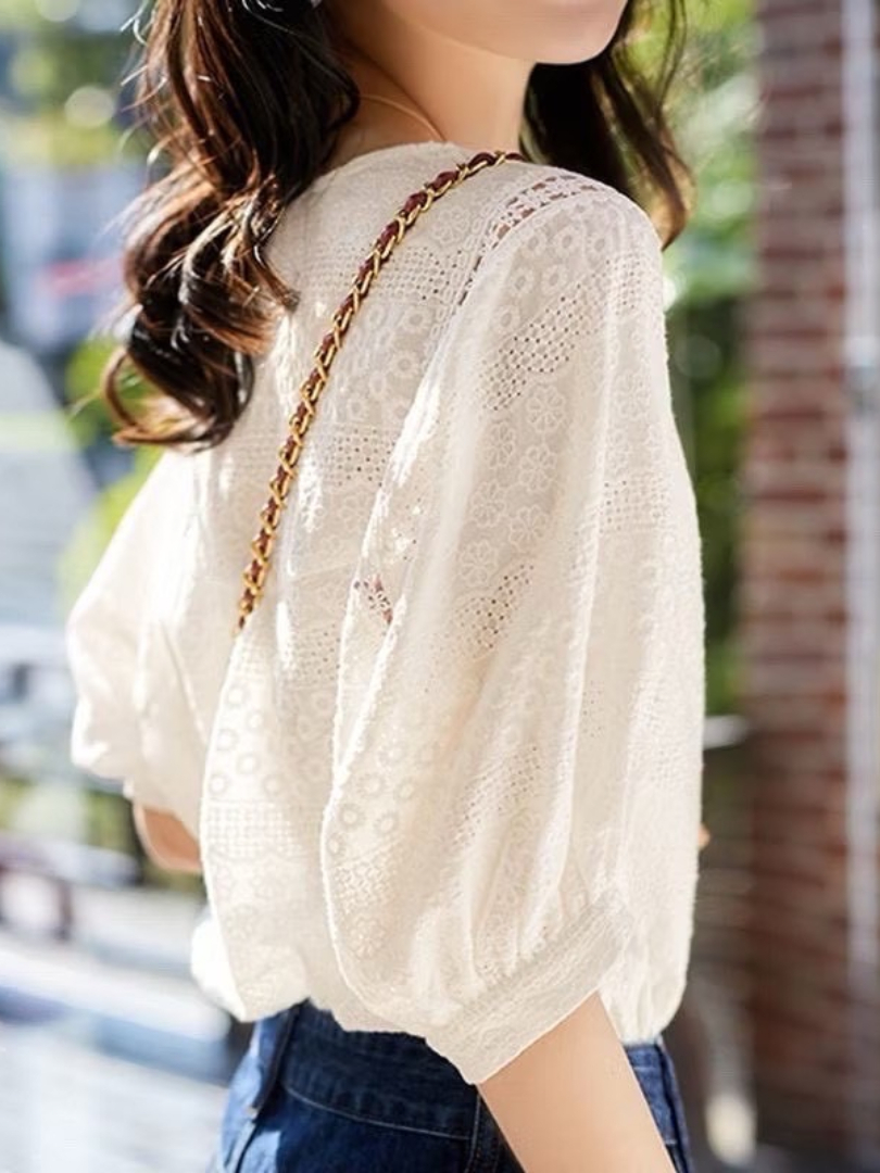 溫柔感棉質顯氣質穿搭★輕薄透氣鏤空花紋上衣