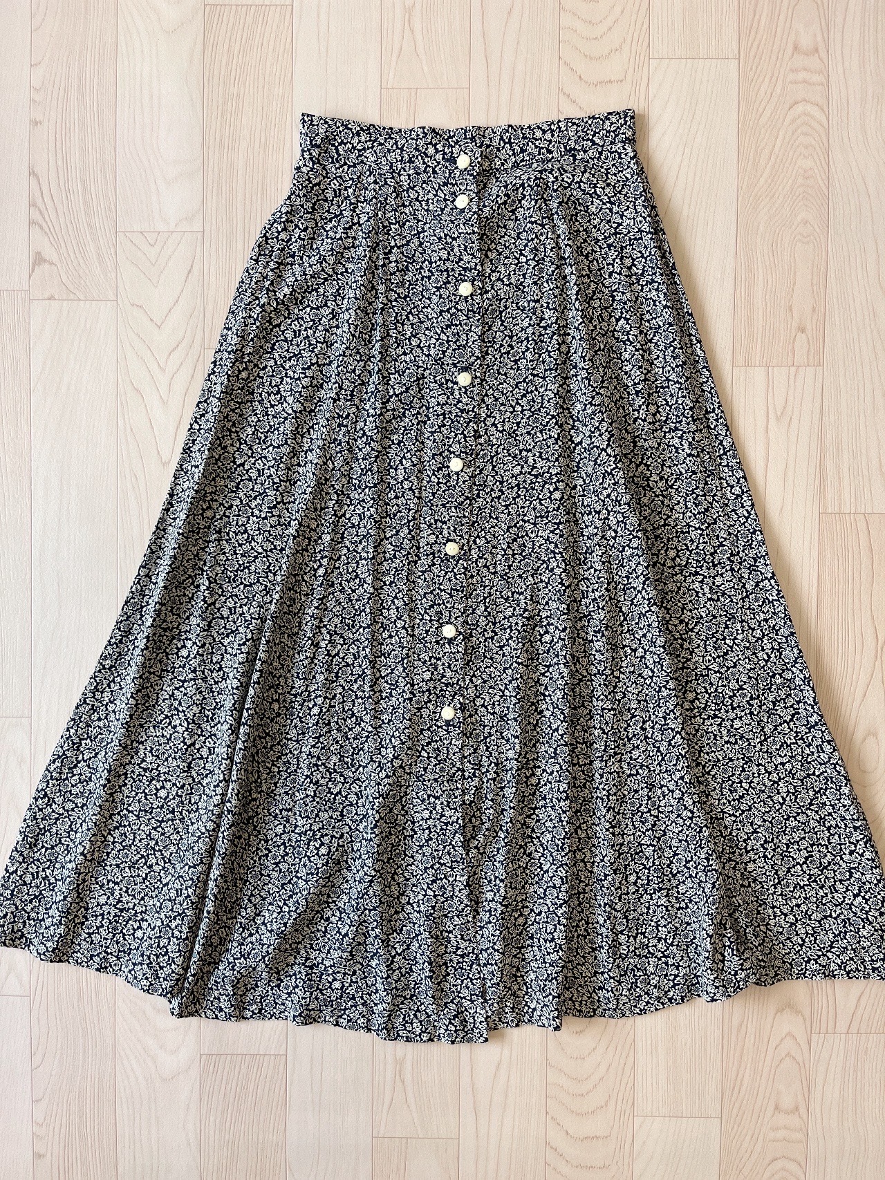 Laura Ashley日本製黑色碎花半裙