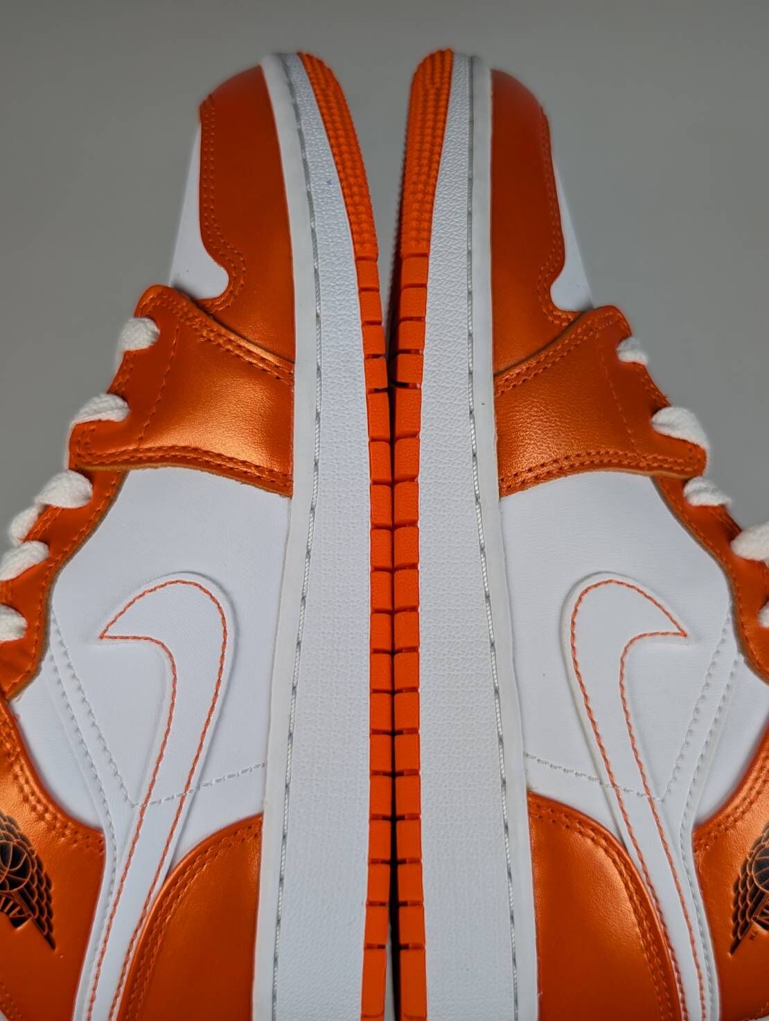 微瑕疵-左右腳色差 DM4228-800 4Y Jordan 1 MidMetallic Orange (GS)
