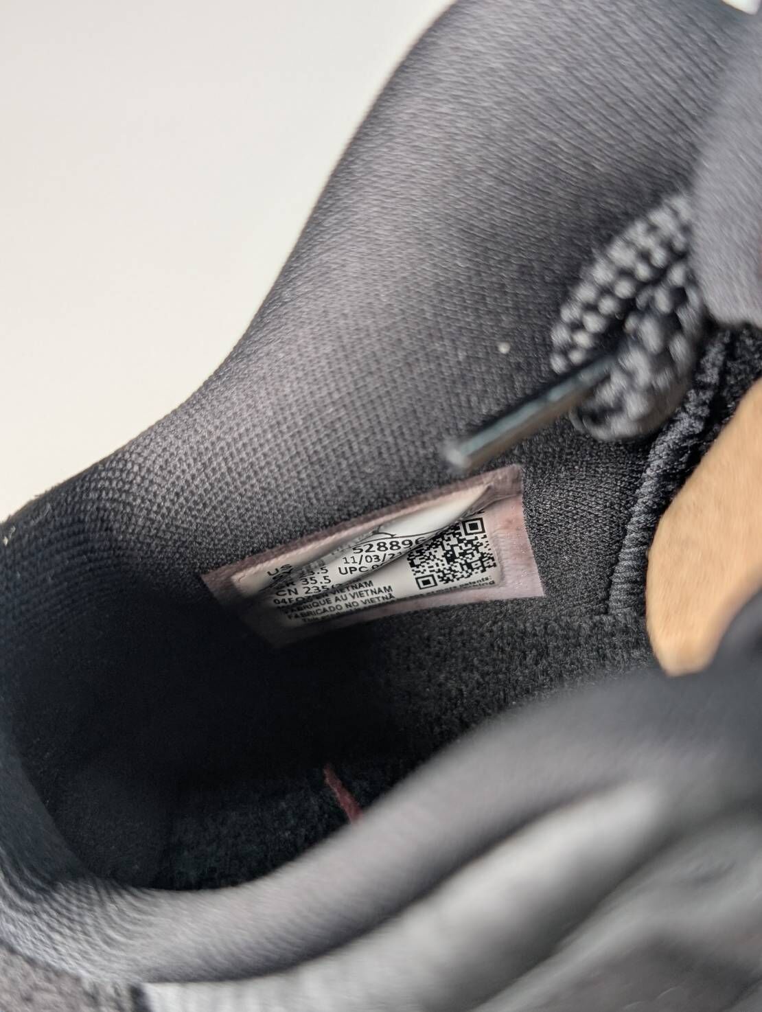 微瑕疵-左腳鞋底泛黃內標發霉 528896-001 5Y Air Jordan 11 Low GS " 72-10 " 經典 籃球鞋 女款