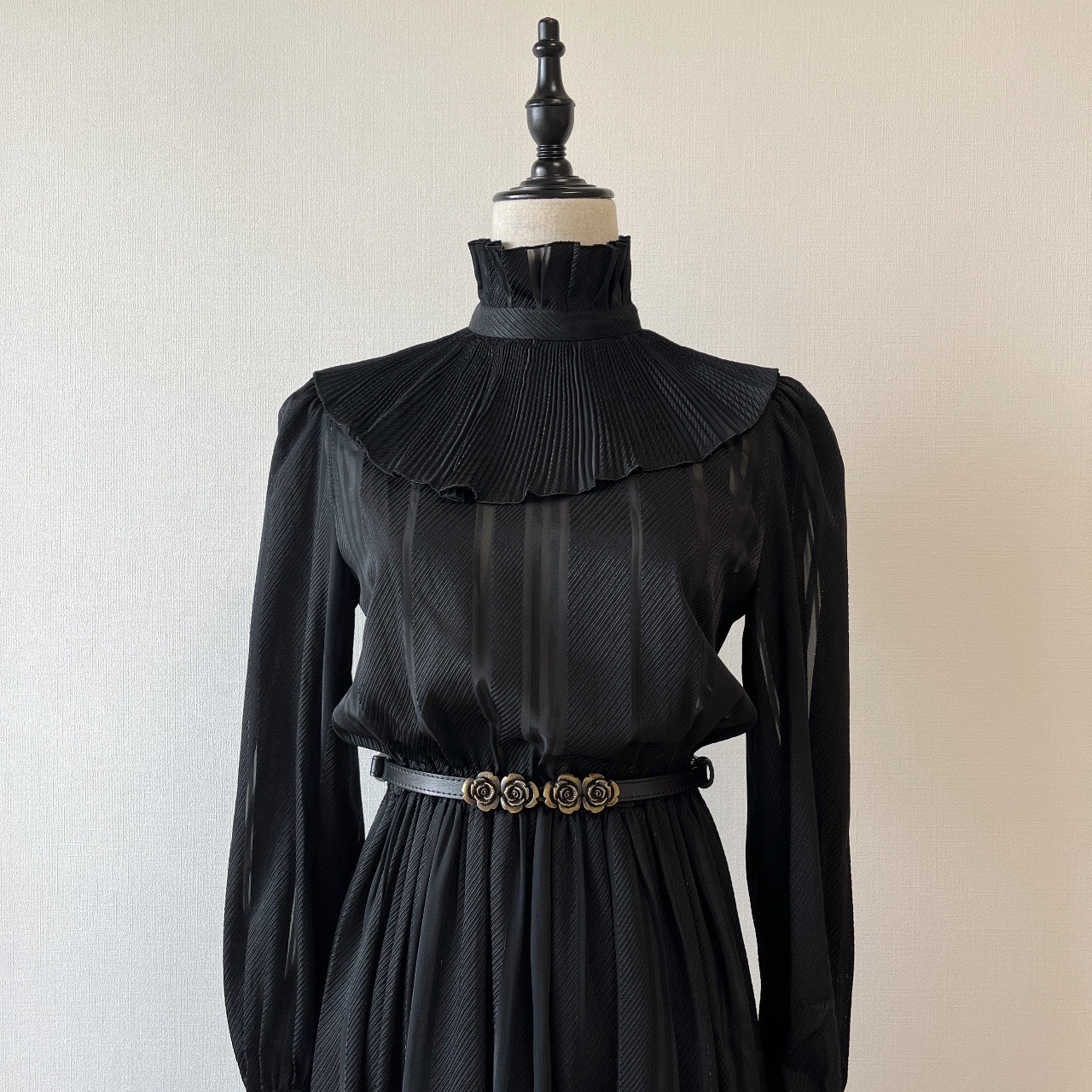 YUKI TORII黑色荷葉領華麗古著連身裙