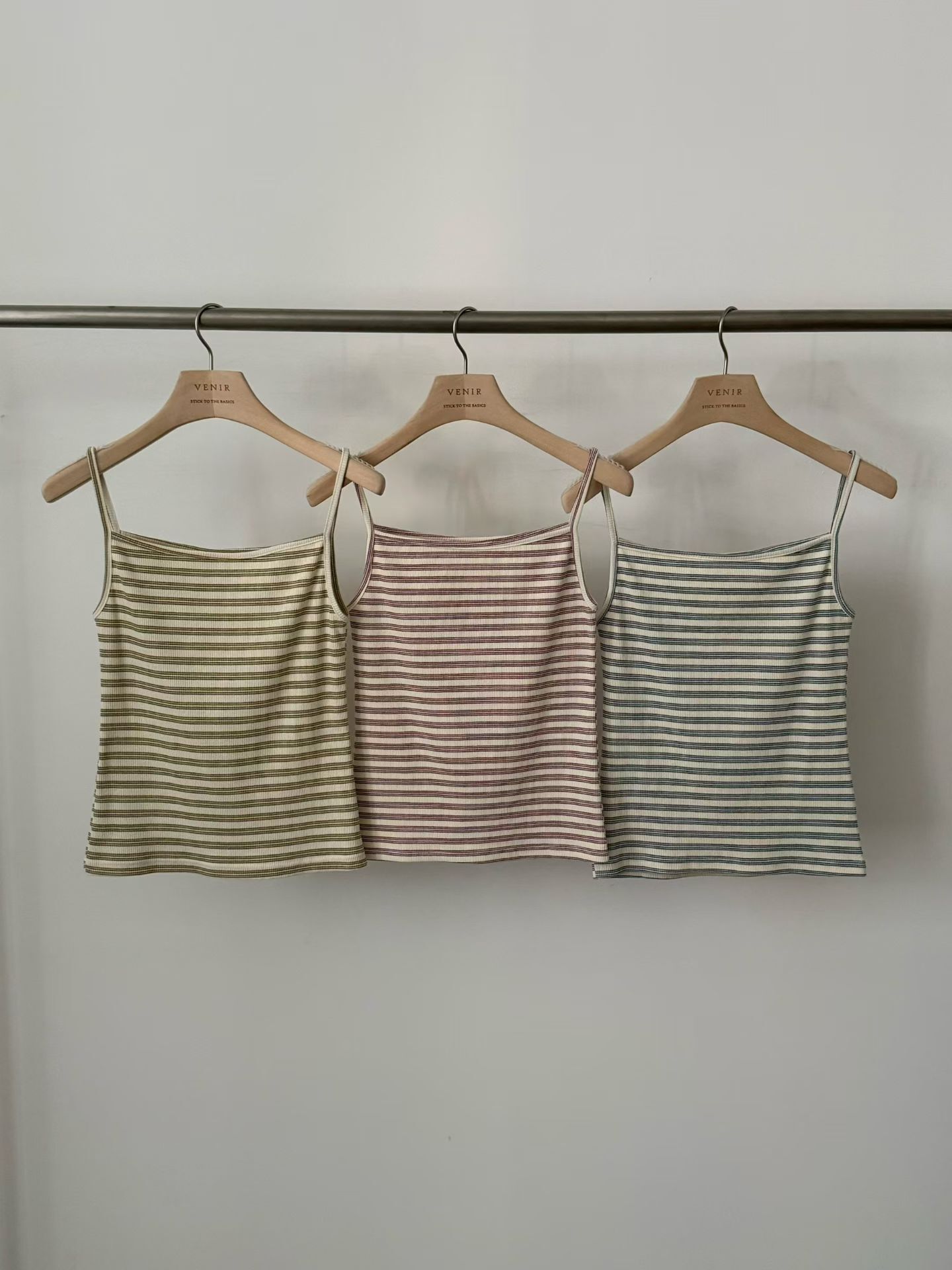 VR6143 條紋吊帶小背心