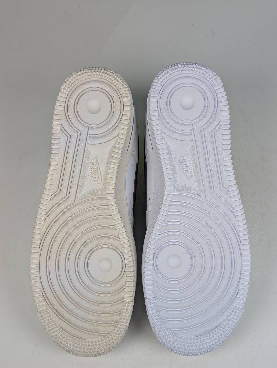 微瑕疵-左右腳內外側中底發黃 DQ7767-100 6Y Nike Air Force 1 LV8 (GS) 變色勾勾 特殊鞋帶 女款