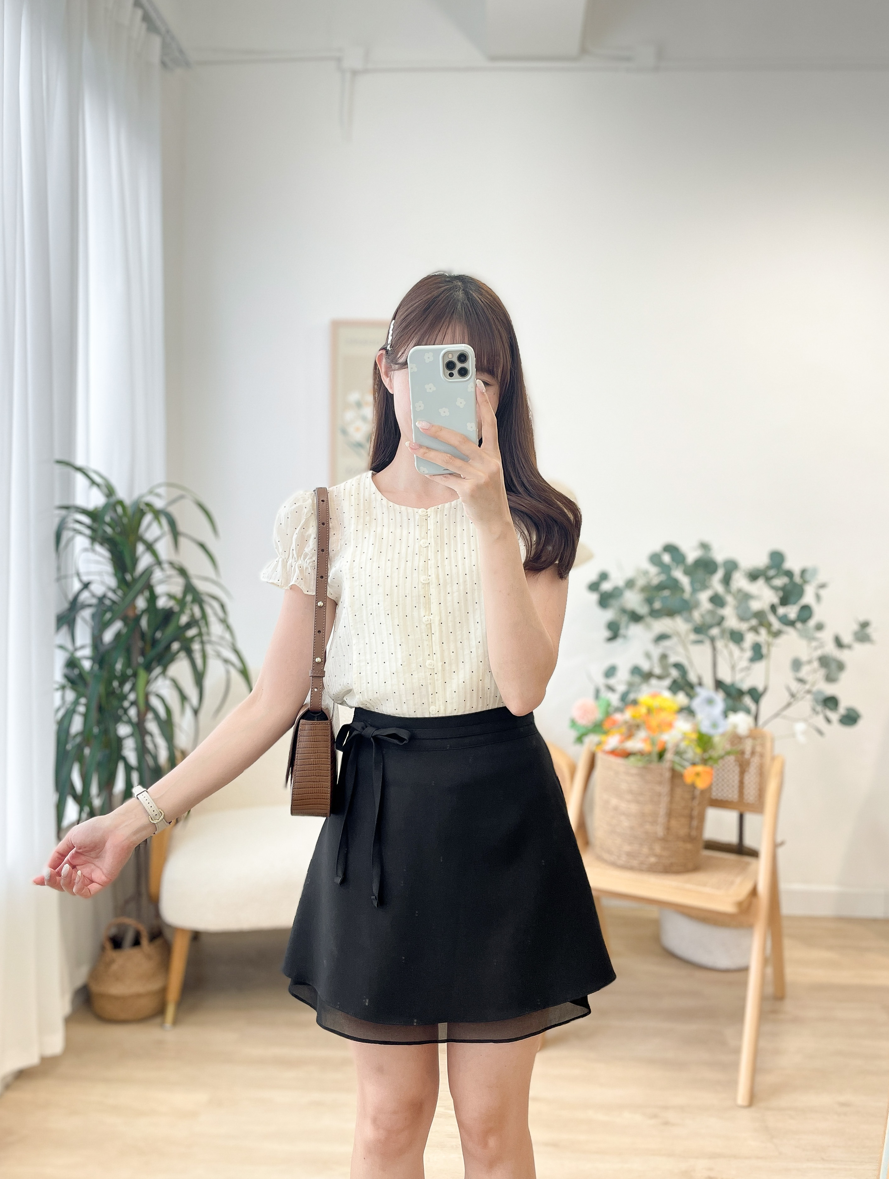 T1530 The Muse Dotted Blouse