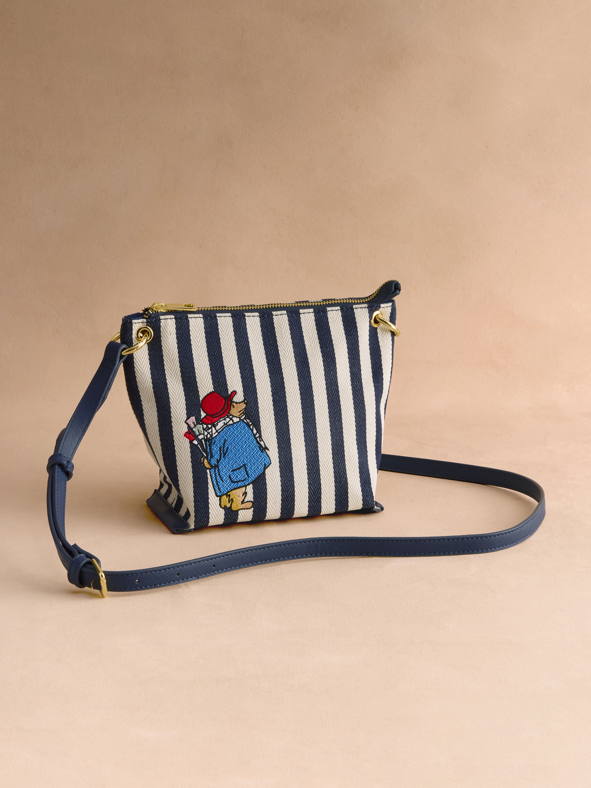 Paddington 立體梯形斜背包