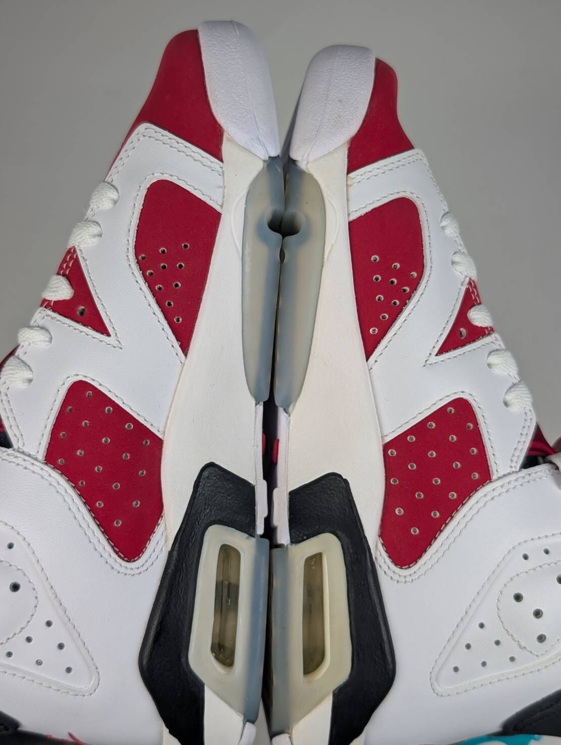 微瑕疵-左右腳中底泛黃 384665-106 4Y Jordan 6 Retro Carmine 2021 (GS)