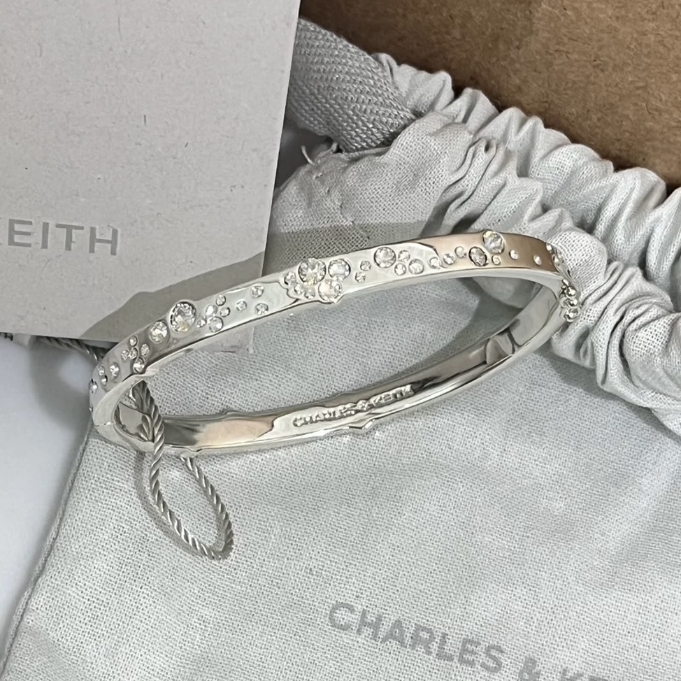 （預購）CHARLES & KEITH 小CK Reverie 施華洛世奇水晶手環