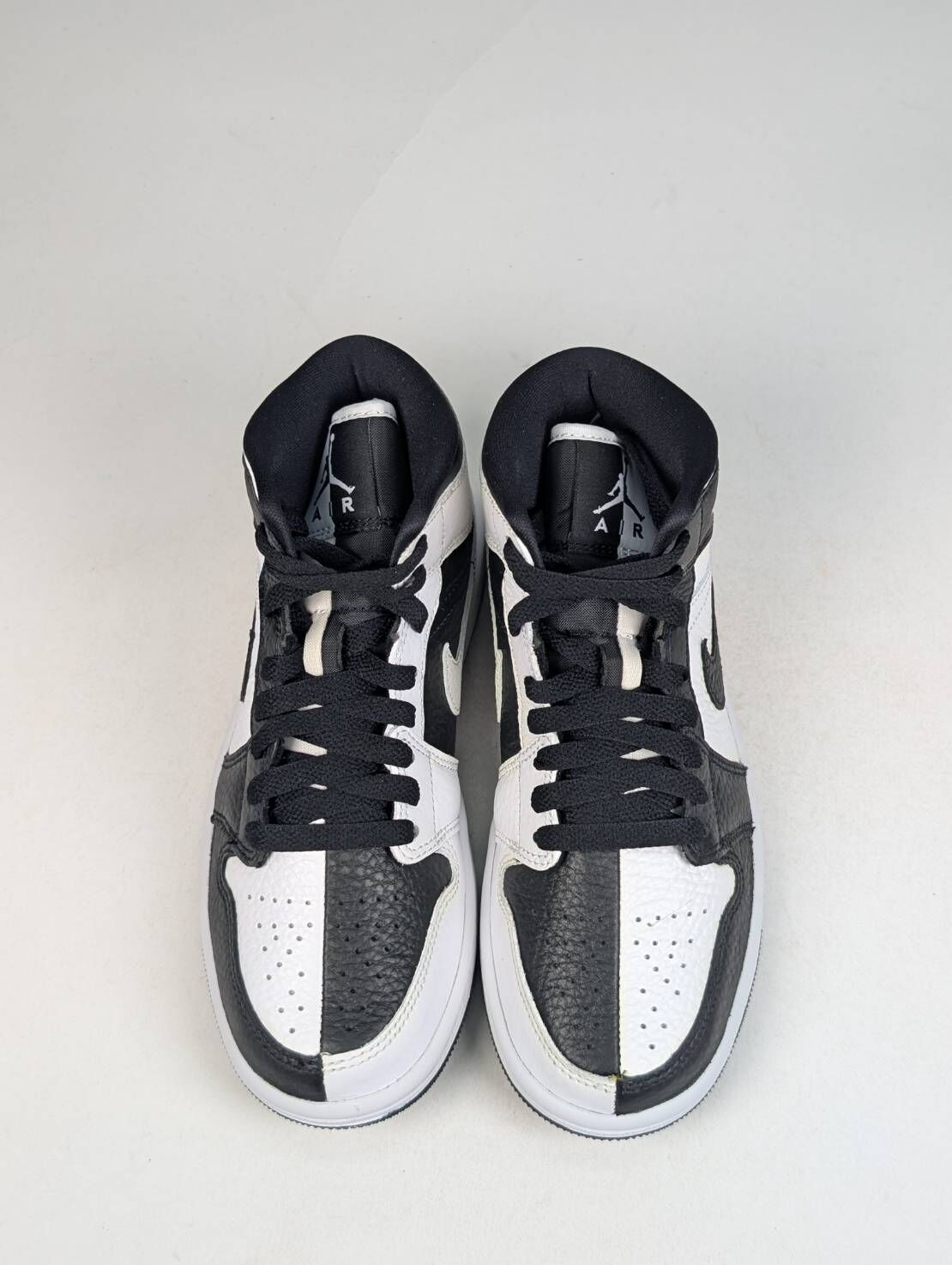 微瑕疵-左右腳內外側泛黃 DR0501-101 W5.5 Air Jordan 1 Mid SE "Homage" Split W 陰陽熊貓 黑白 女鞋 男女段