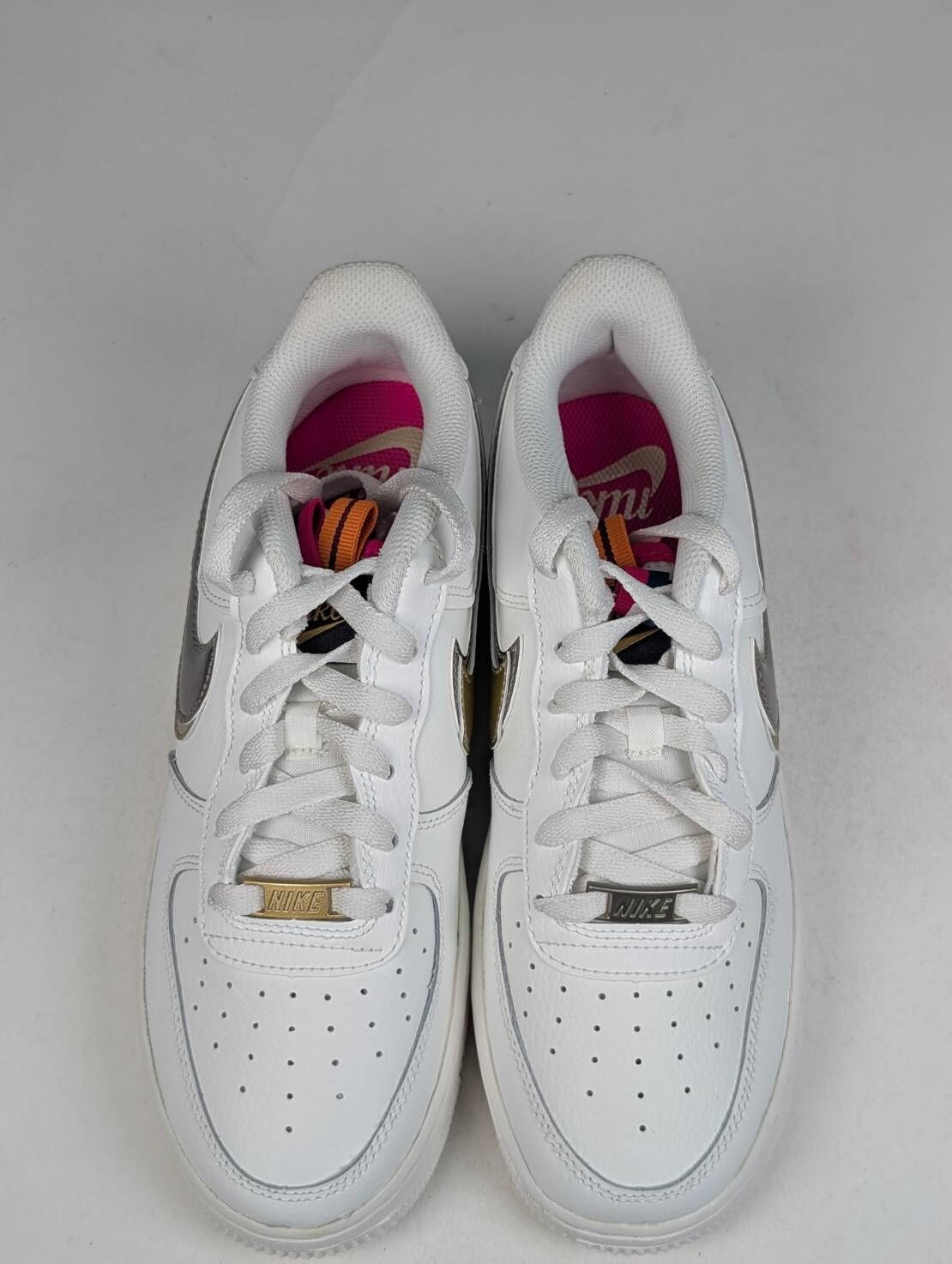 微瑕疵-左右腳中底鞋底色差 DH9595-001 6Y Nike Air Force 1 1s Double Up On The Pull Tabs Swooshes 雙層勾勾 米白 金 女款