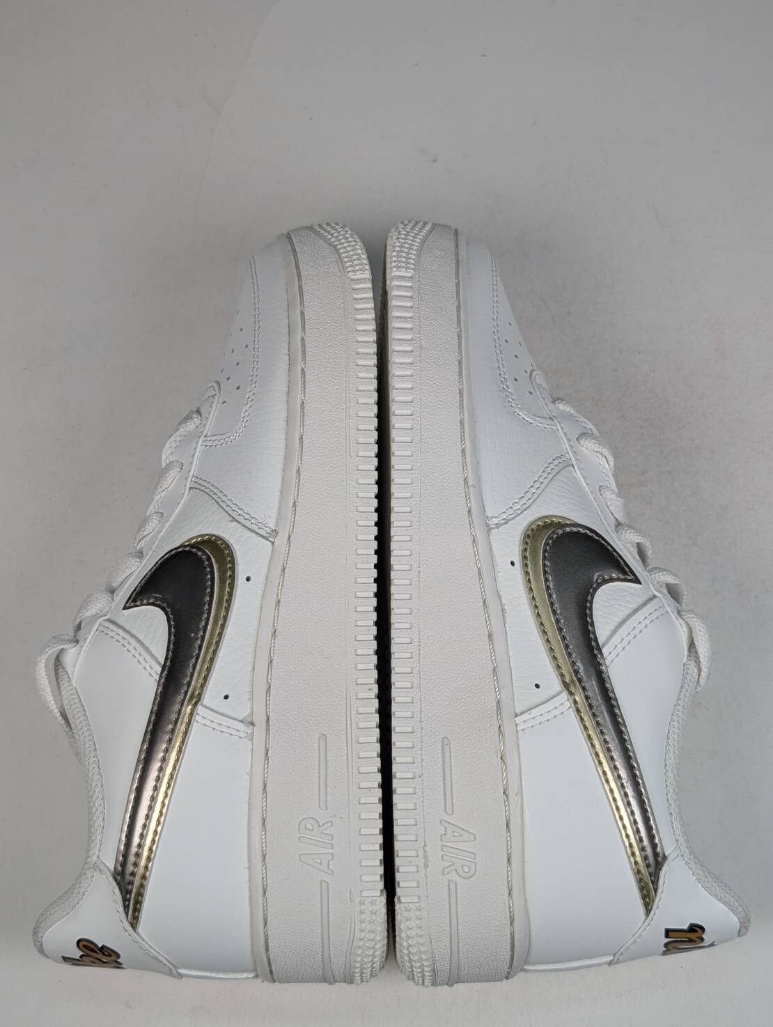 微瑕疵-左右腳中底鞋底色差 DH9595-001 6Y Nike Air Force 1 1s Double Up On The Pull Tabs Swooshes 雙層勾勾 米白 金 女款