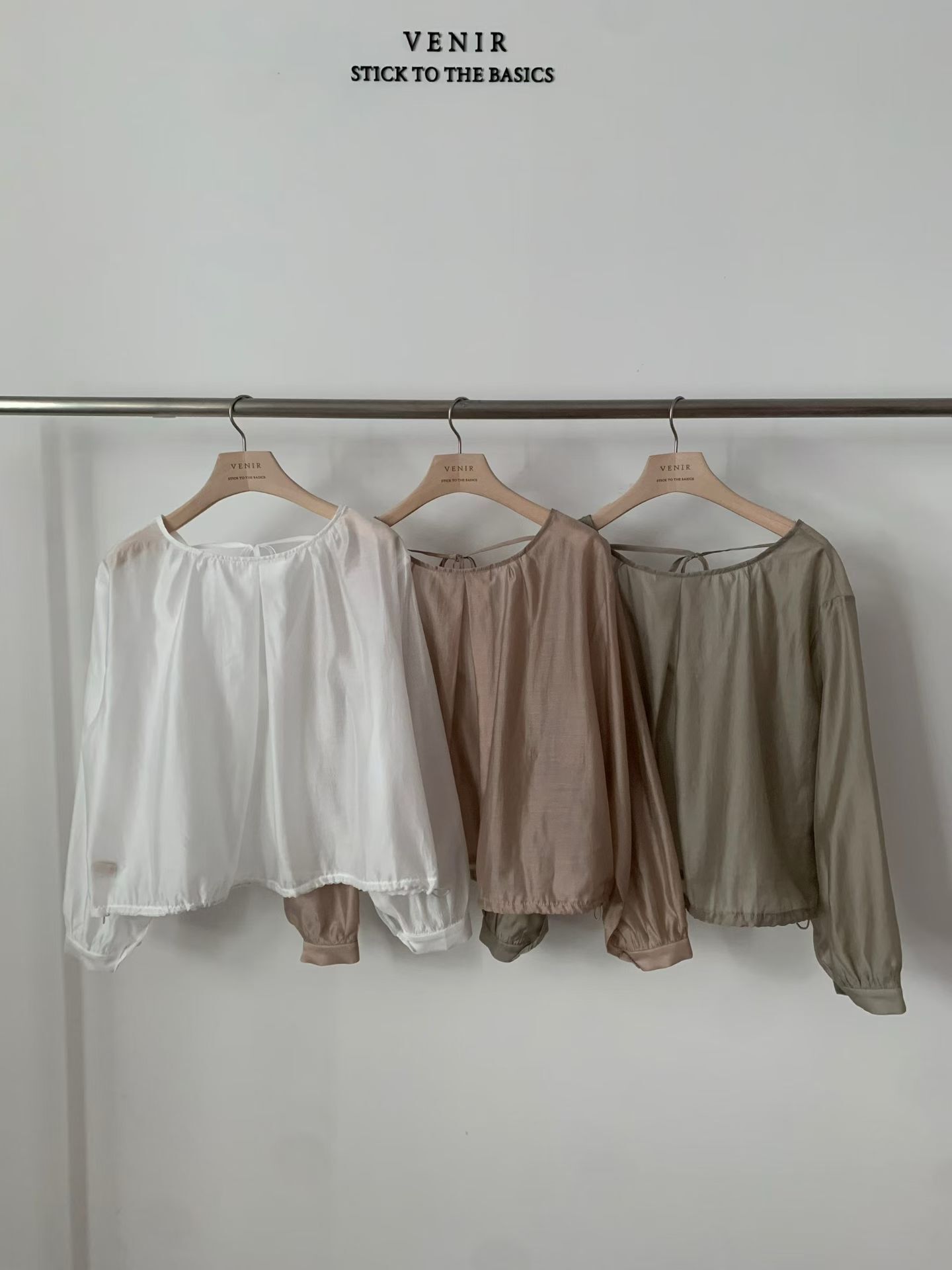 VR6163 光澤後綁帶上衣