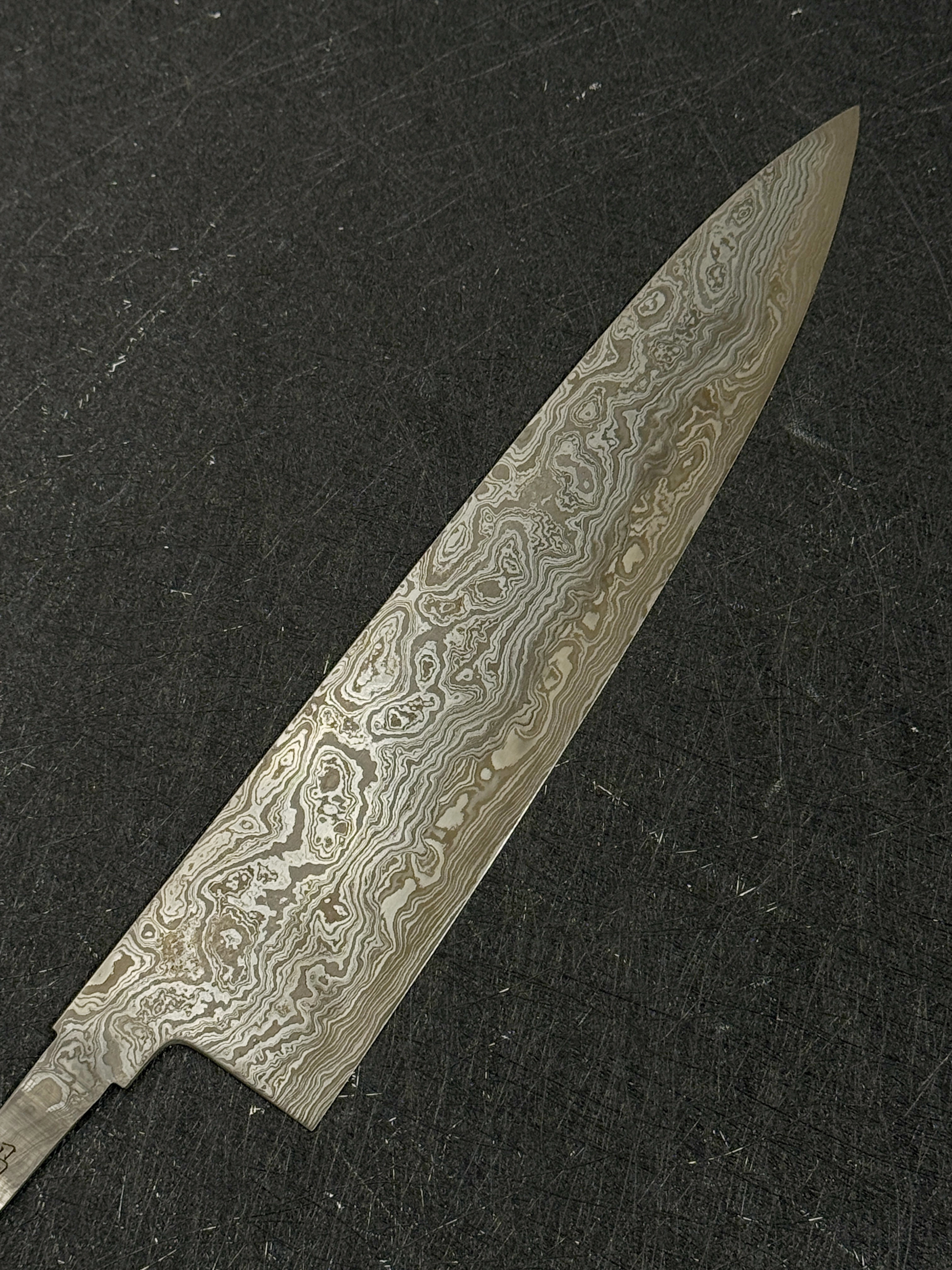 (A) Xinguo x Makaida Blue2 / 52100 Damascus Gyuto