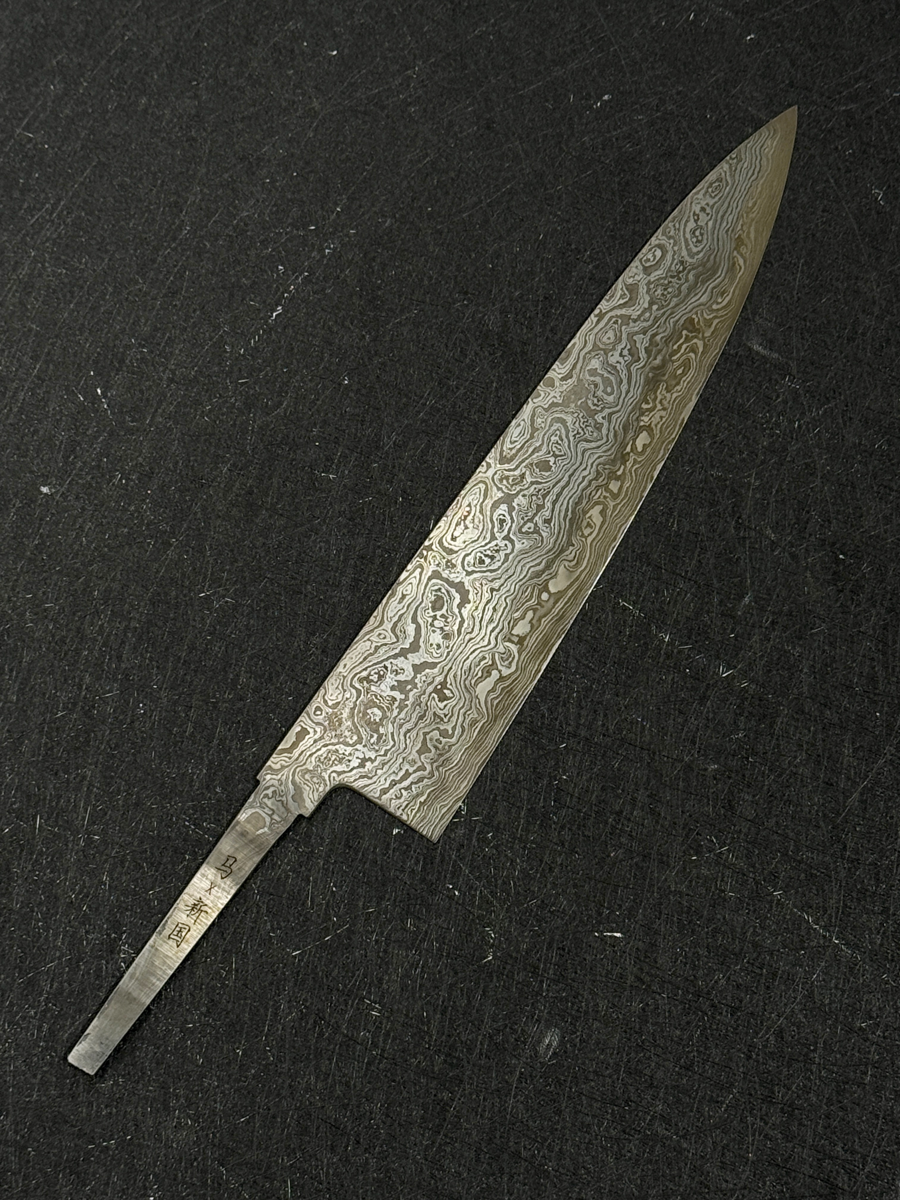 (A) Xinguo x Makaida Blue2 / 52100 Damascus Gyuto