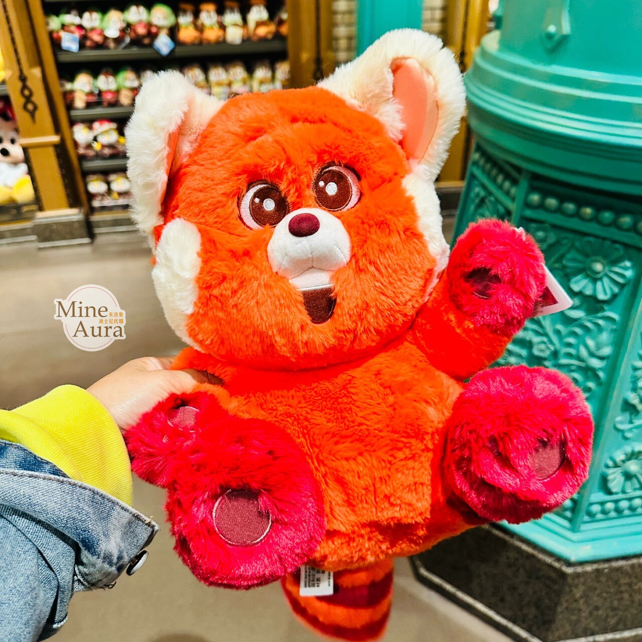 抱抱我系列 紅熊貓 美美 Meilin 娃娃 玩偶 青春養成記 Turning Red -上海迪士尼樂園