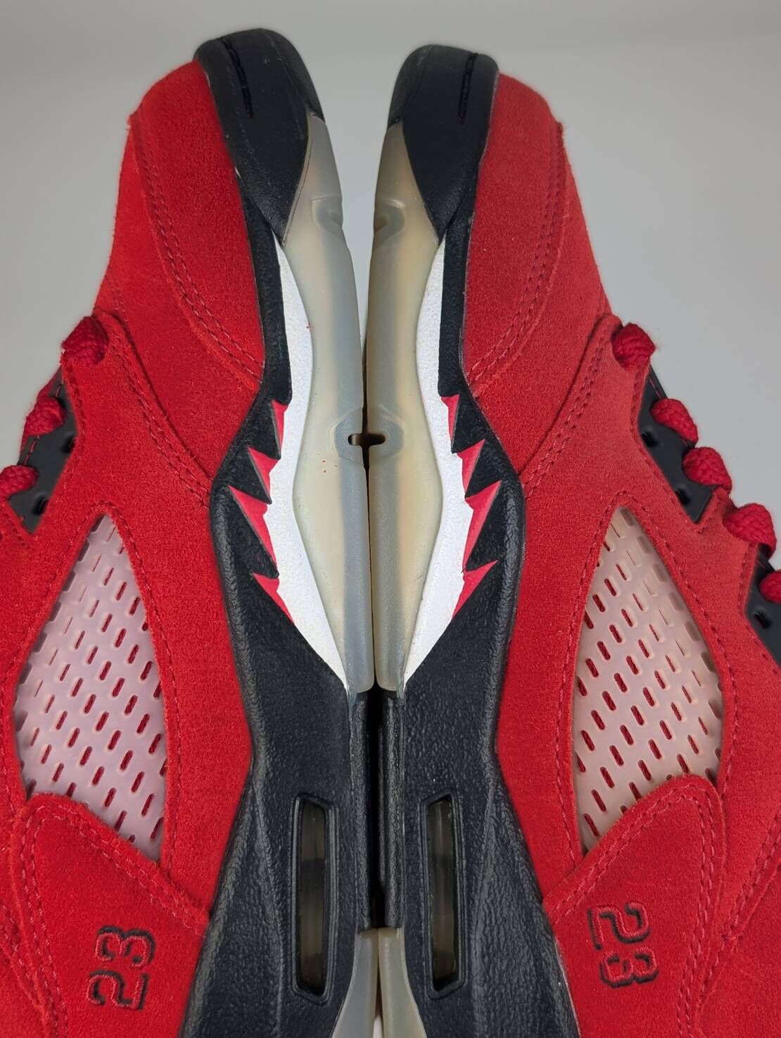 微瑕疵-左右腳內外側色差中底鞋底泛黃 440888-600 4Y Nike Air Jordan 5 Retro GS 大童紅