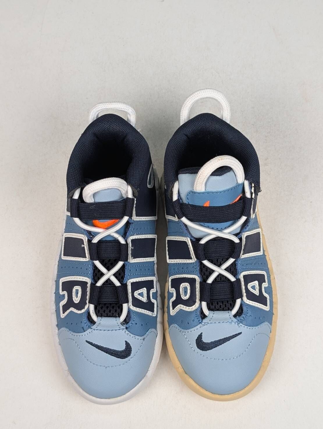 微瑕疵-左腳中底鞋底泛黃 CK0825-404 10C Air More Uptempo BT Denim牛仔鞋面 小童鞋