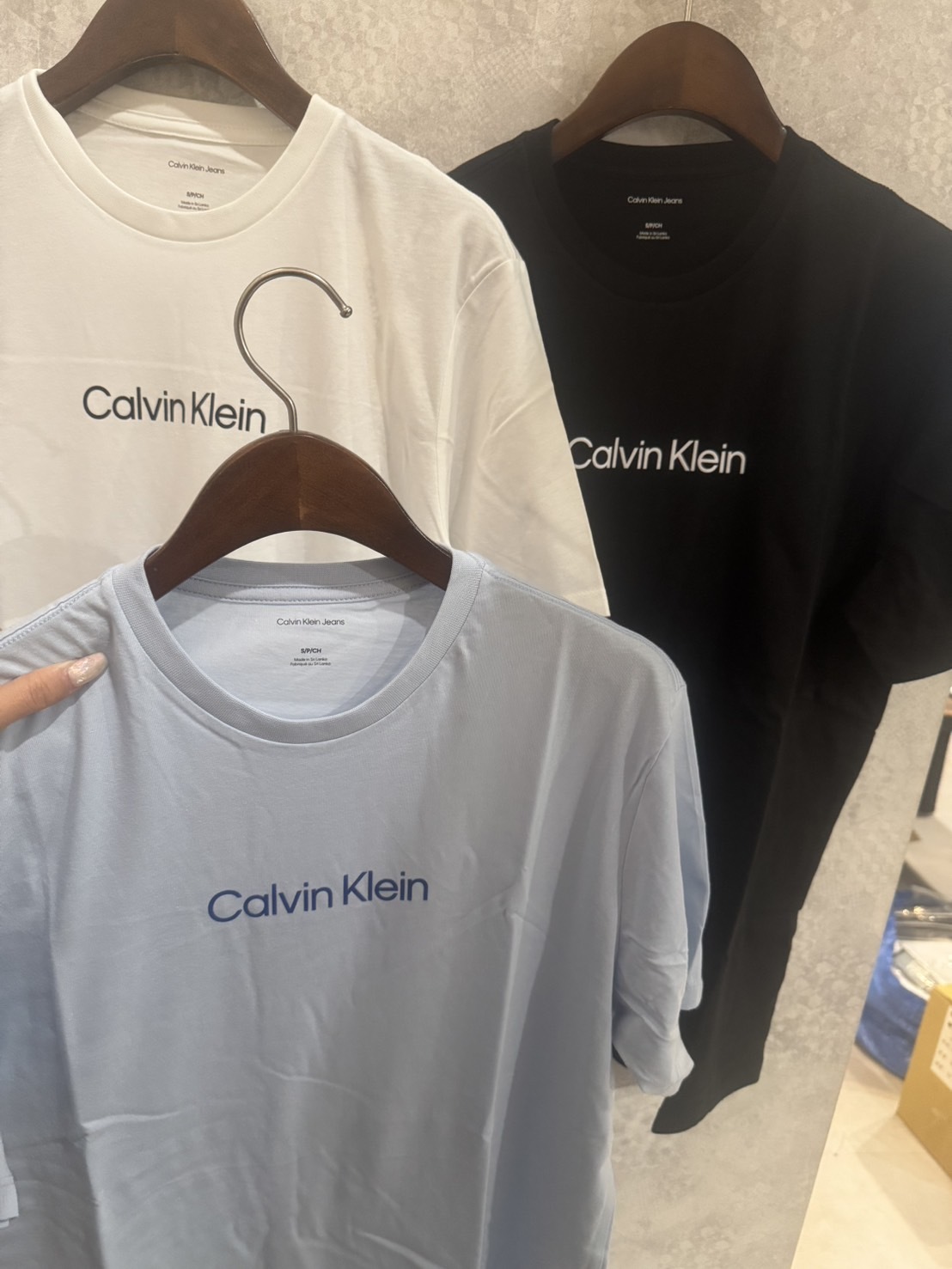 Calvin Klein CK 亮光膠印字母 短袖上衣 短T