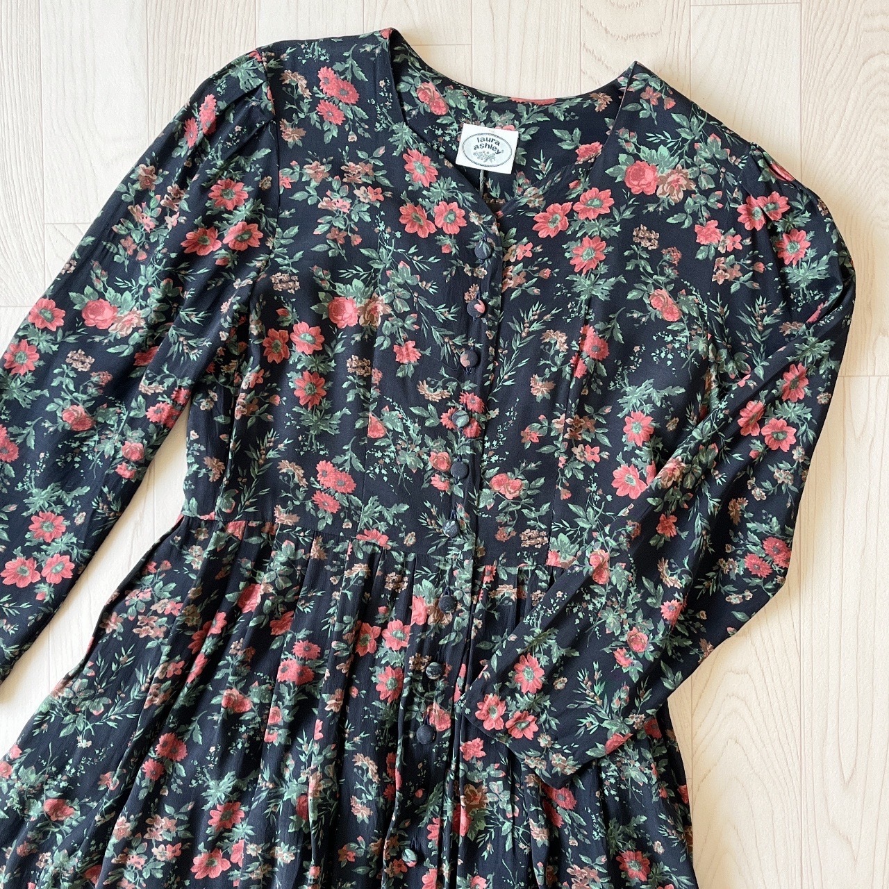 Laura Ashley日本製黑色古著花卉連身裙