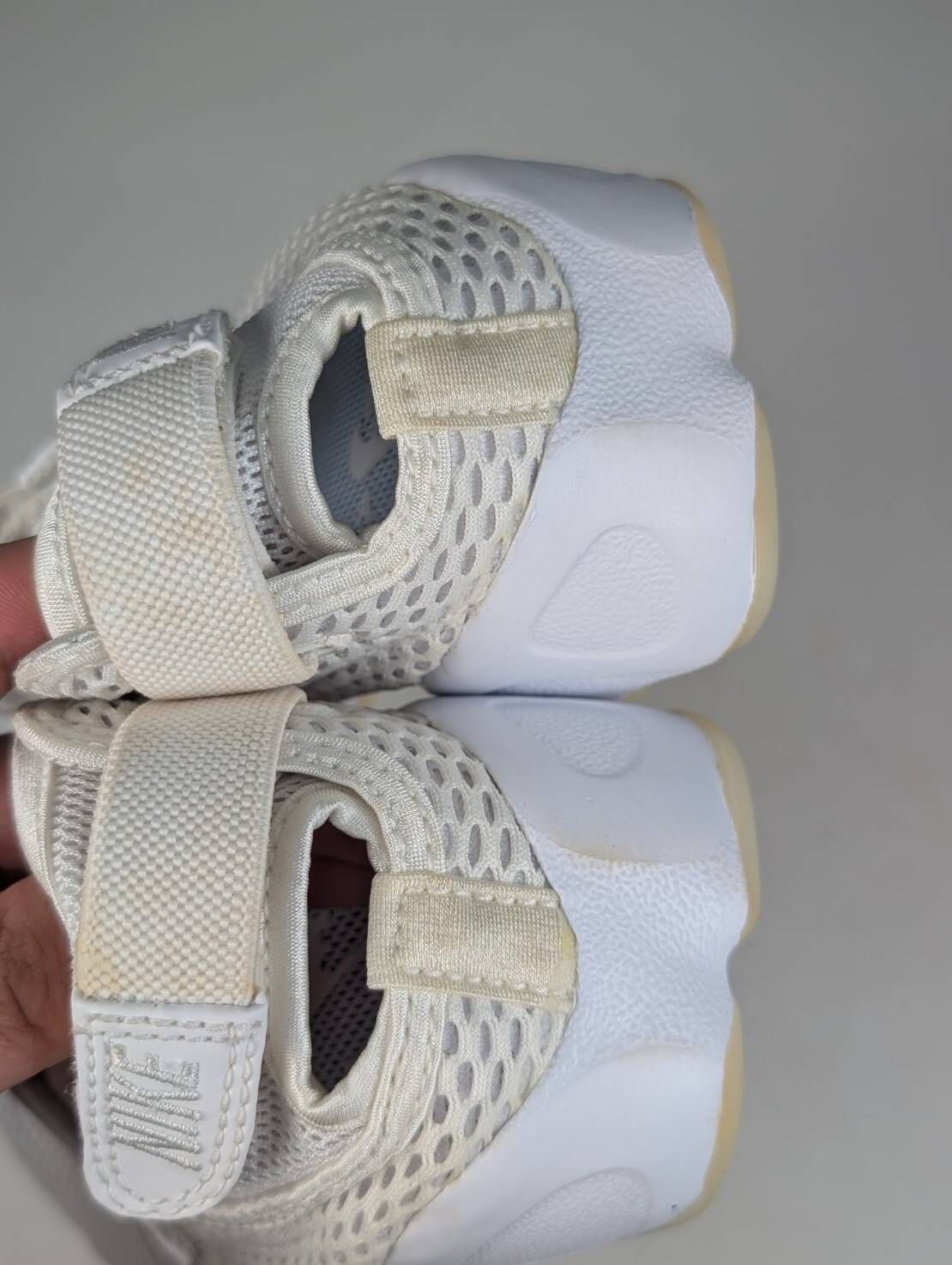 微瑕疵-左右腳鞋面鞋底泛黃 848386-100 W9 W NIKE AIR RIFT BR 忍者鞋 白色