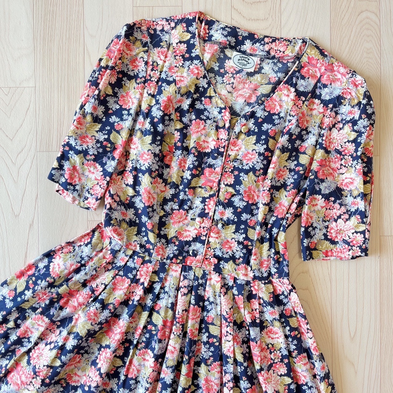 Laura Ashley日本製深藍色古著花卉連身裙