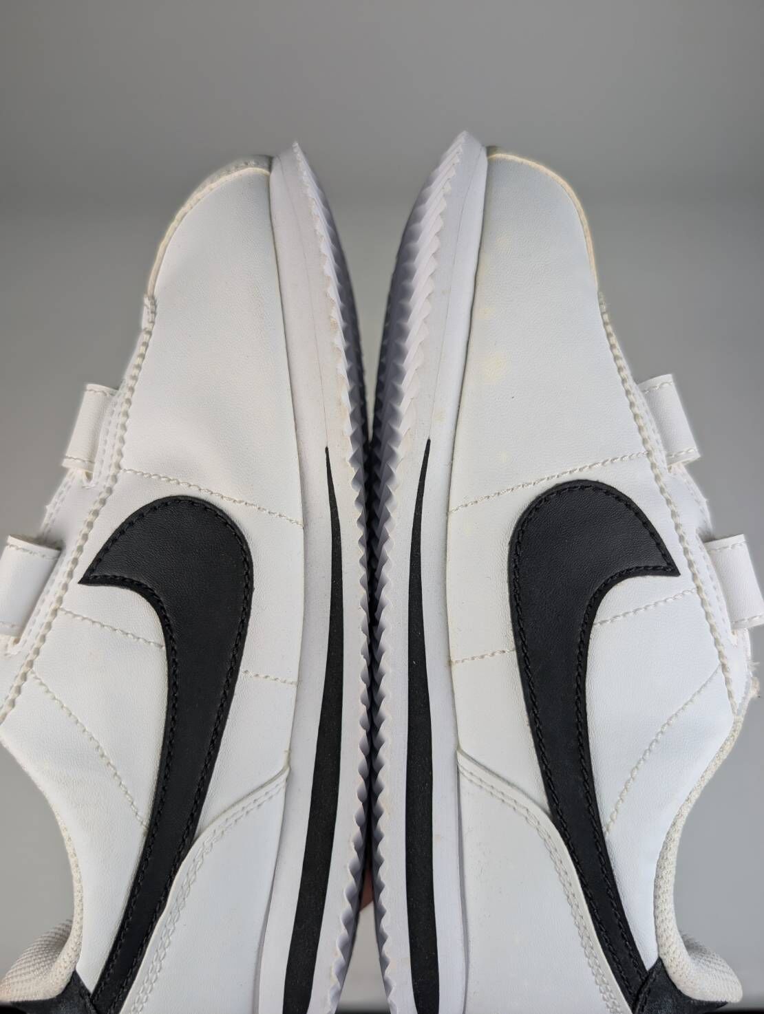 微瑕疵-左右腳鞋面泛黃氧化 904767-102 2Y Nike Cortez Basic SL 中童 阿甘 魔鬼氈