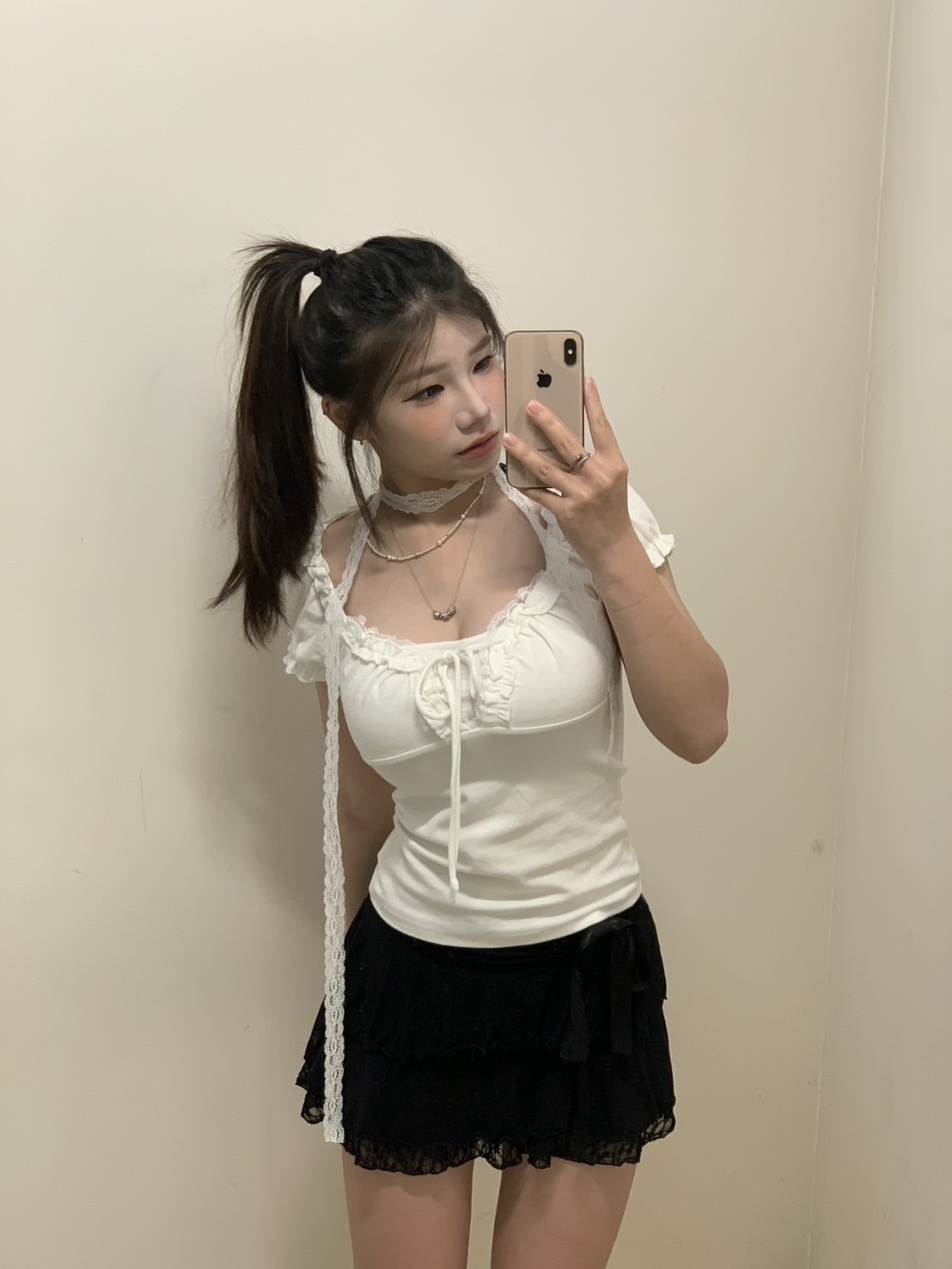 韓系甜辣風蕾絲抓皺上衣