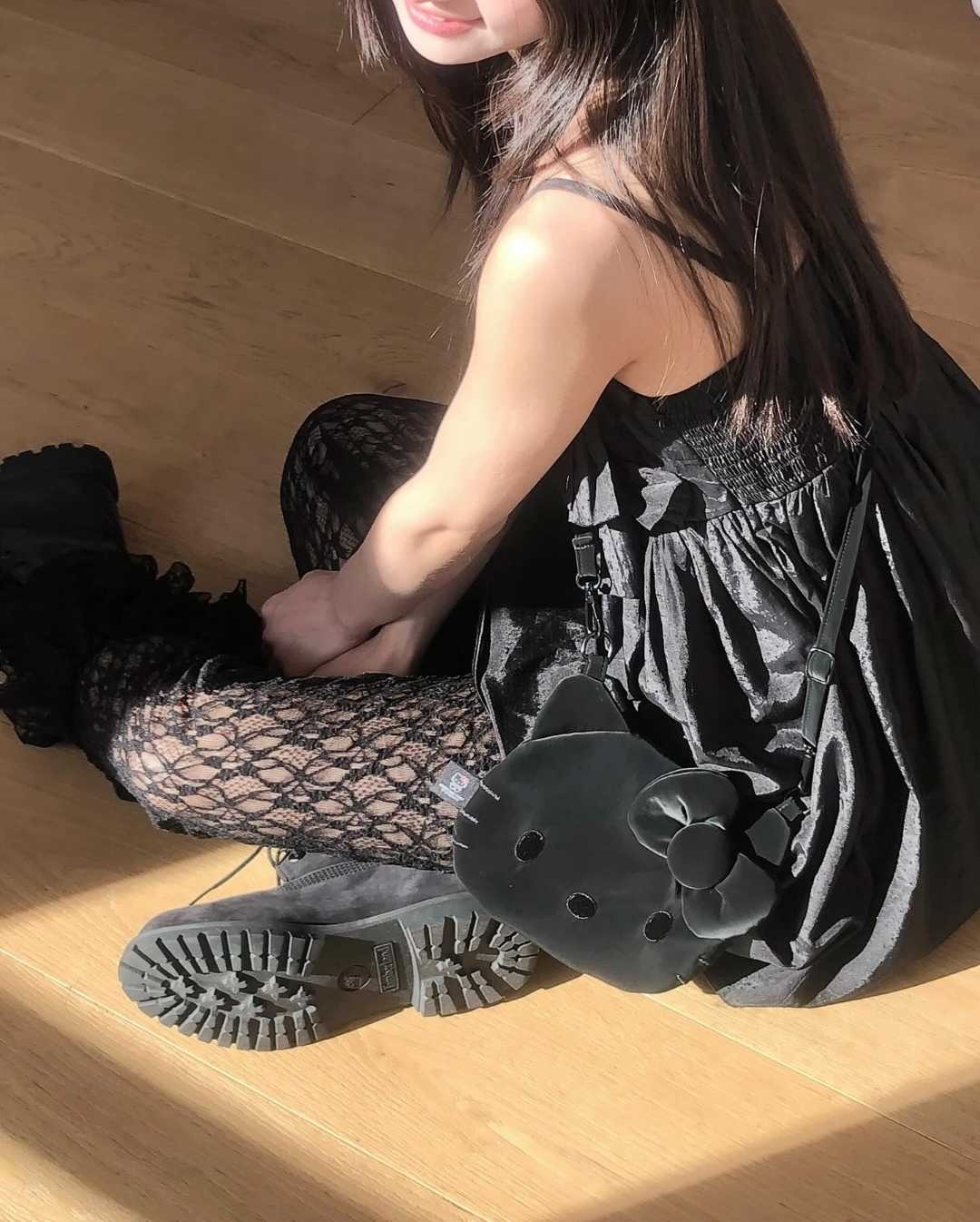 【 5/1收單 】JOSEPH AND STACEY 大頭小側背包 - Hello Kitty 聯名限定版