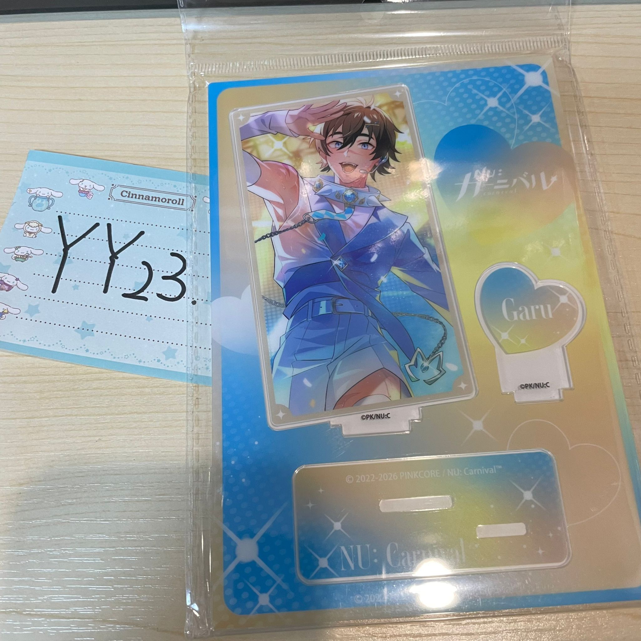 新世界狂歡 GARU 立牌 #YY23