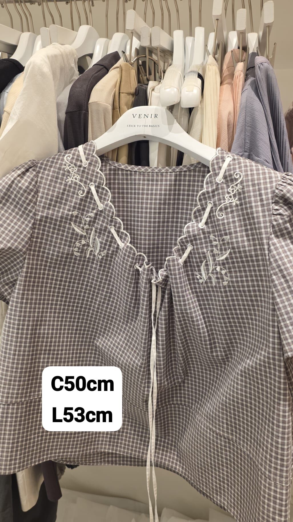 VR6111 刺繡花絲帶上衣