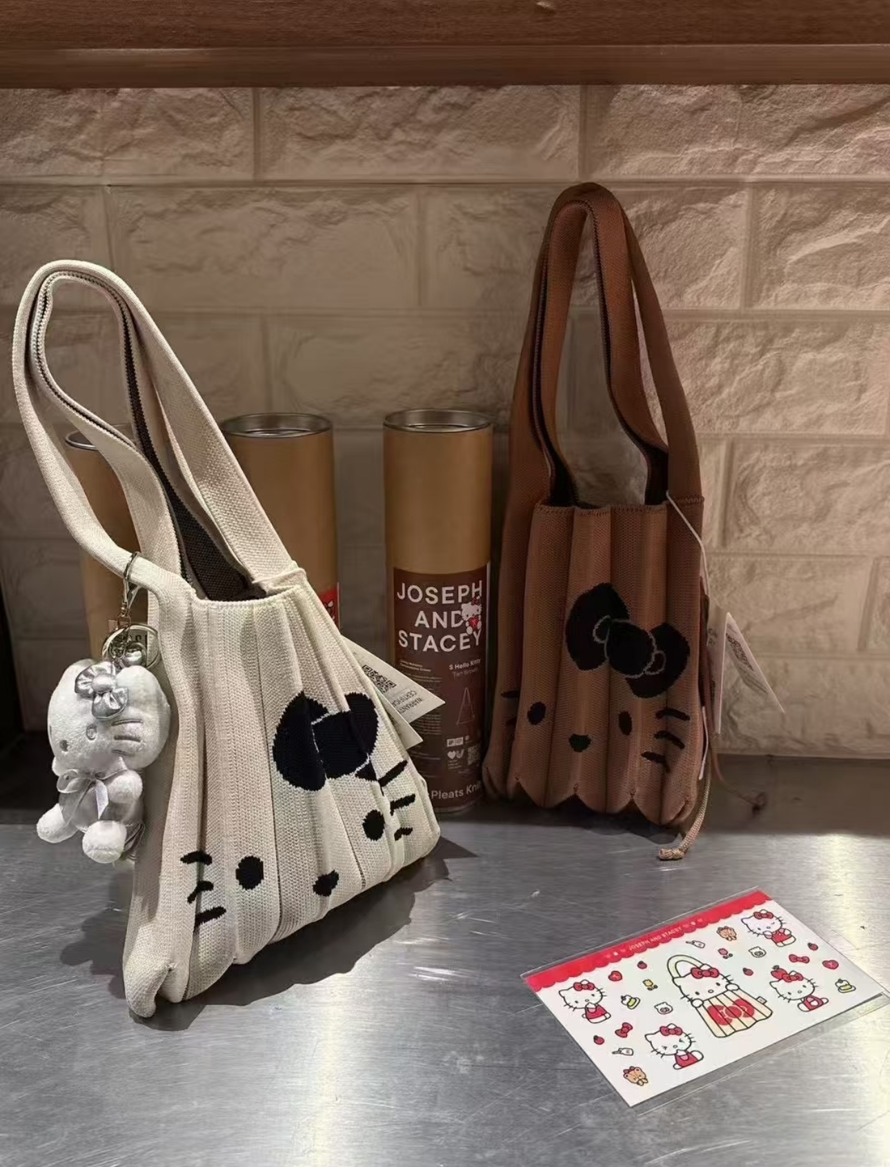 【 5/1收單 】JOSEPH AND STACEY 針織百褶包S號 - Hello Kitty 聯名限定版
