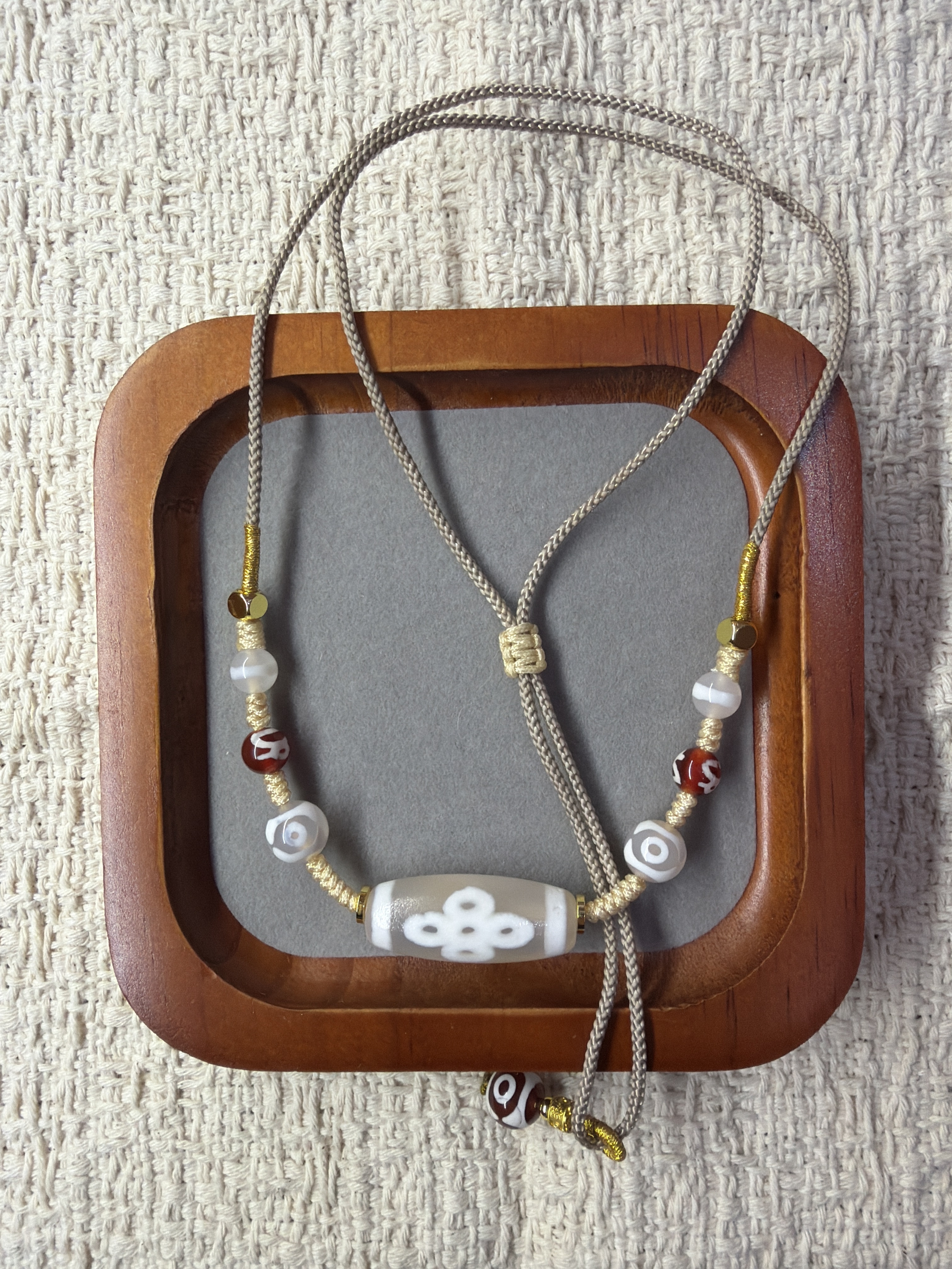 SK50 雪域白閃電五眼項鏈 (D58)