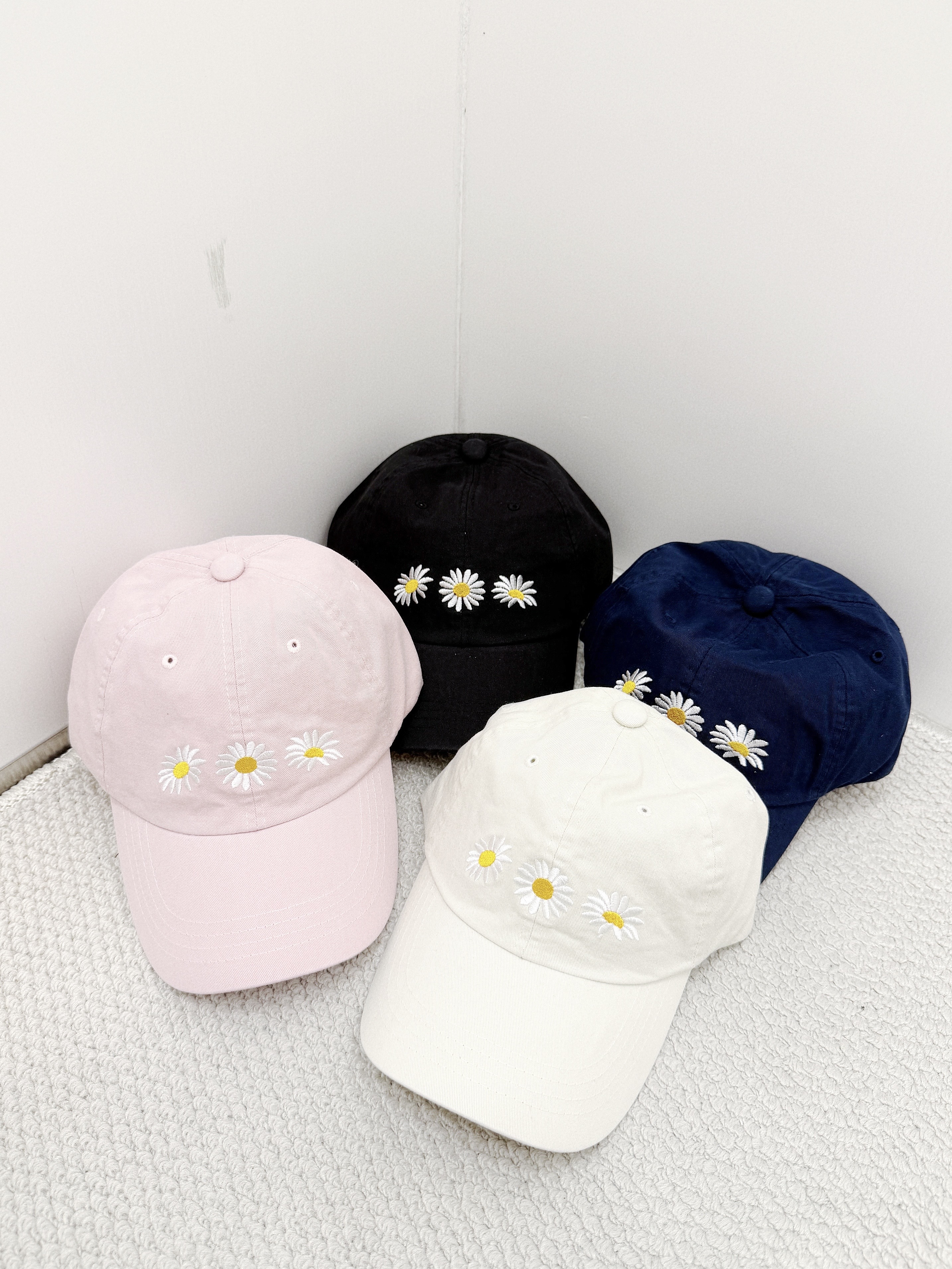 A0342｜夏日4色入❁✿❀ 3小刺繡雛菊CAP帽