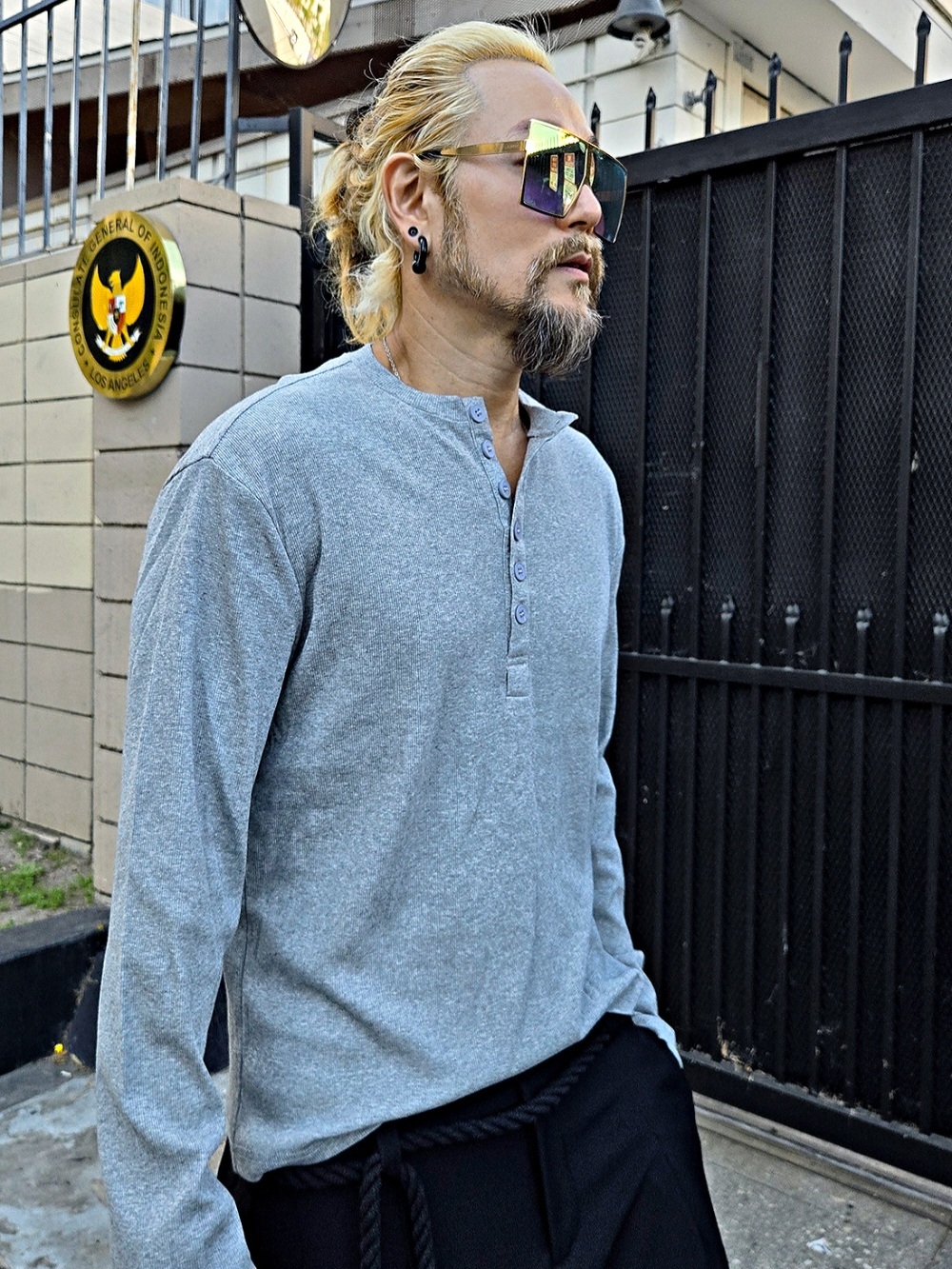 六粒扣亨利領T卹