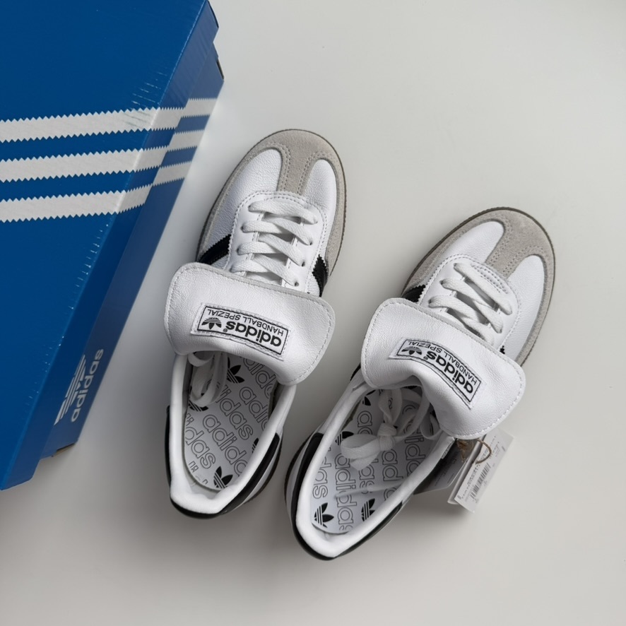 零碼現貨，23.5CM┃adidas HANDBALL SPEZIAL 翻鞋舌 長鞋舌 白黑配色