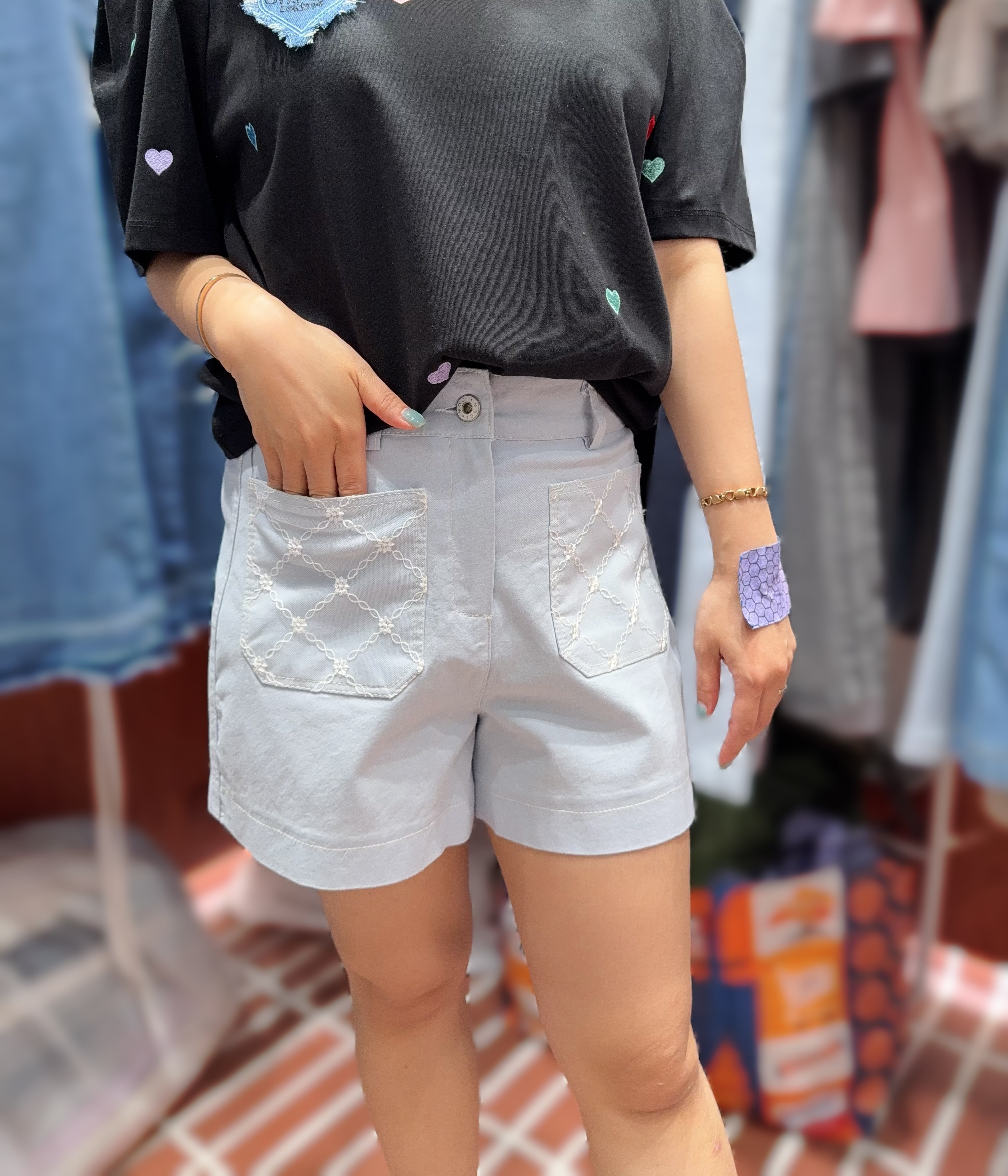 IL20  菱形短褲   S:腰25 -30   HIP39 -44   長14   /M:腰 26.5-31.5   HIP40.5 -45.5   長14   /L:腰28-33    HIP 42 -47 長 14  $409 (一口價)