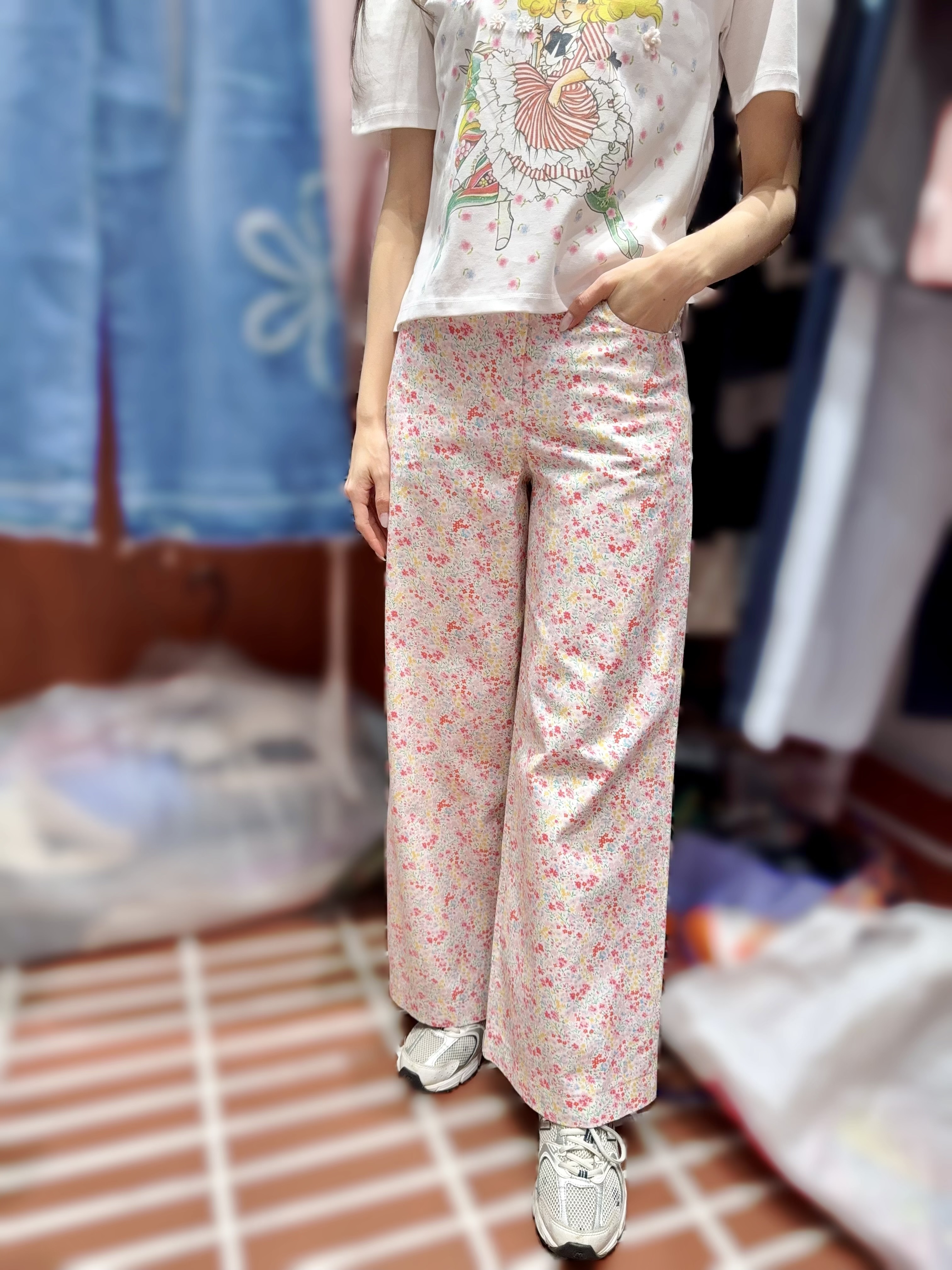 IL25   碎花褲  S:腰 26-30   HIP35 -38  長38.5   /M:腰 27.5 HIP36.5 -39.5    長38.5   /L:腰29  HIP 38 - 41 長 38.5   $459 (一口價)