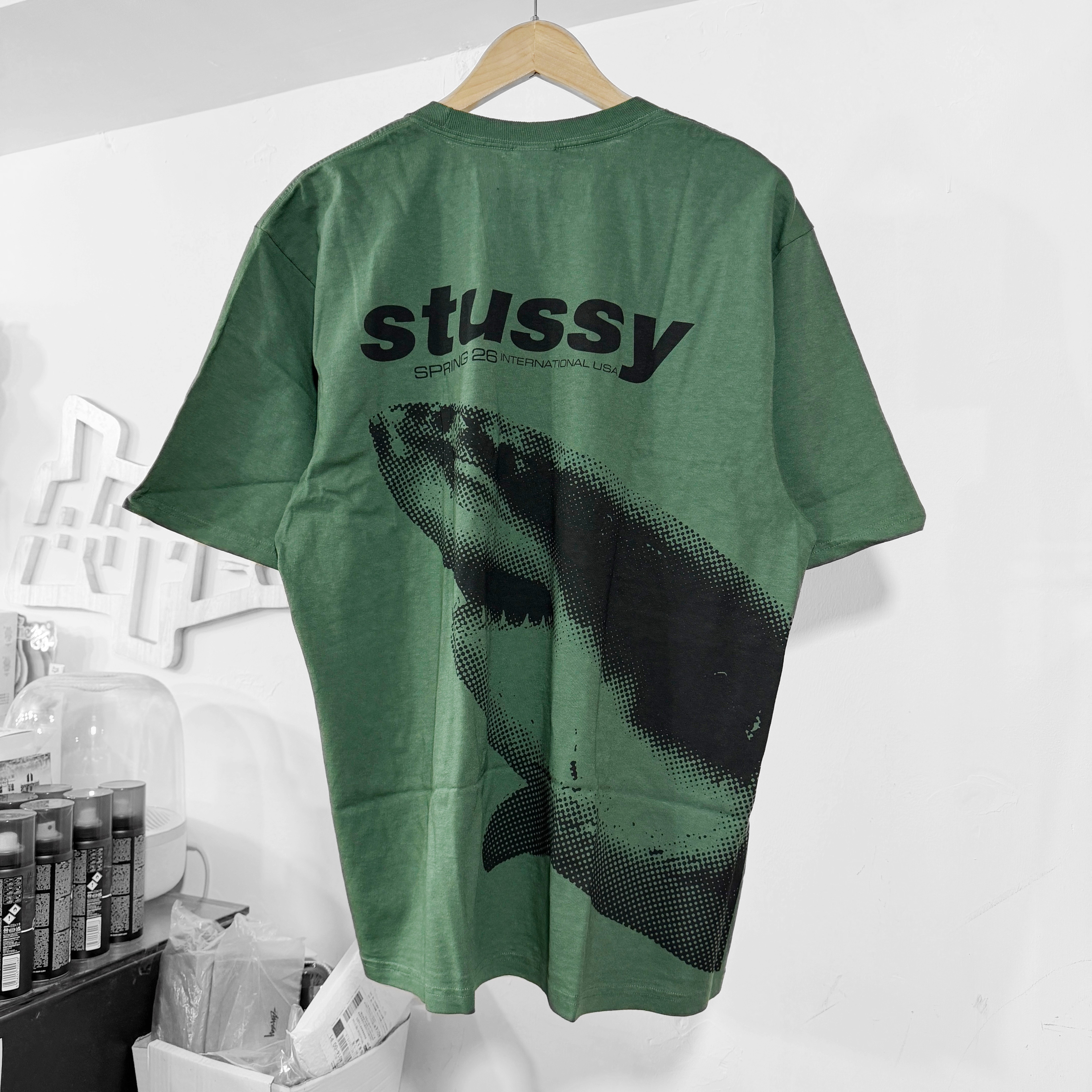 STUSSY SHARK TEE PIGMENT DYED PINE 大白鯊