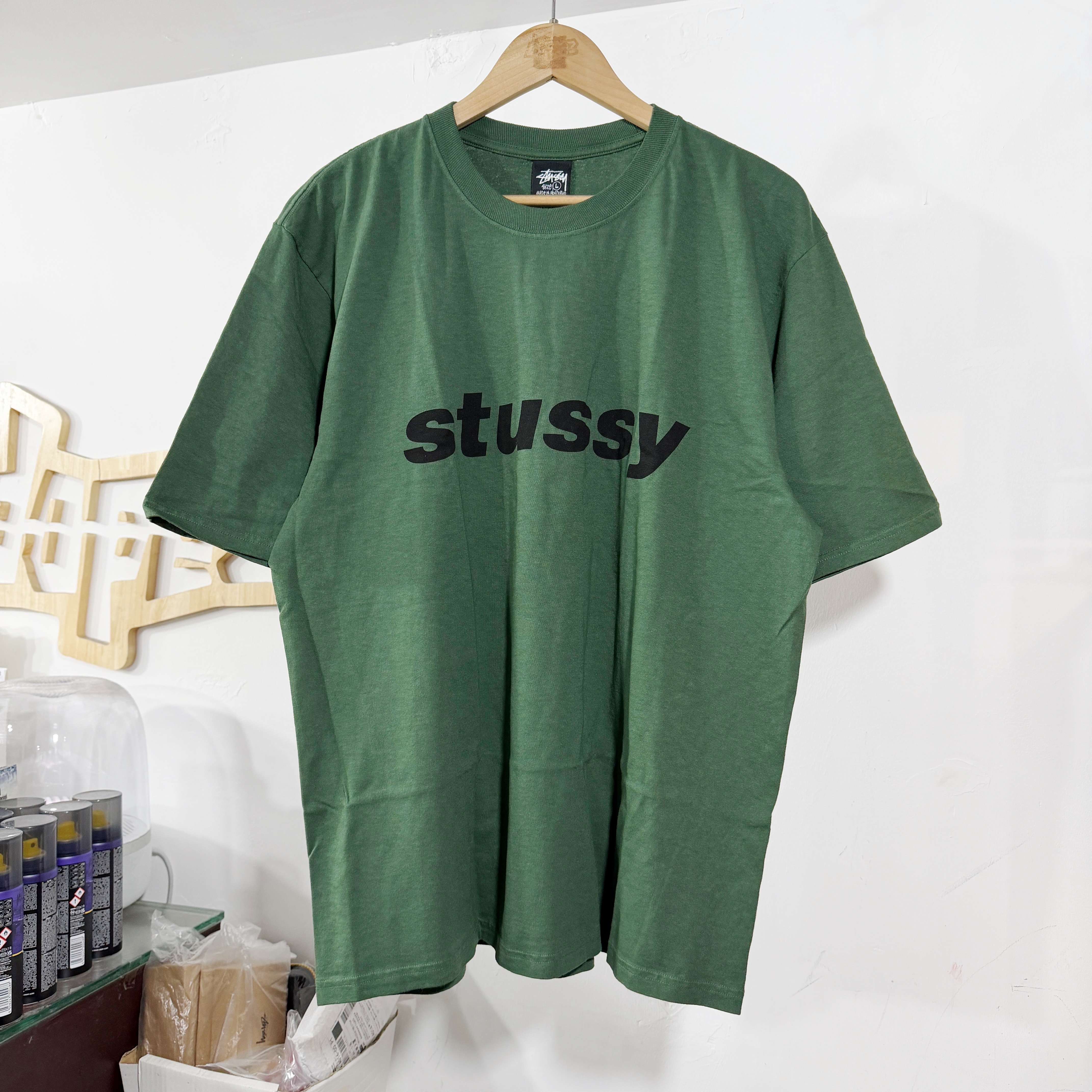 STUSSY SHARK TEE PIGMENT DYED PINE 大白鯊