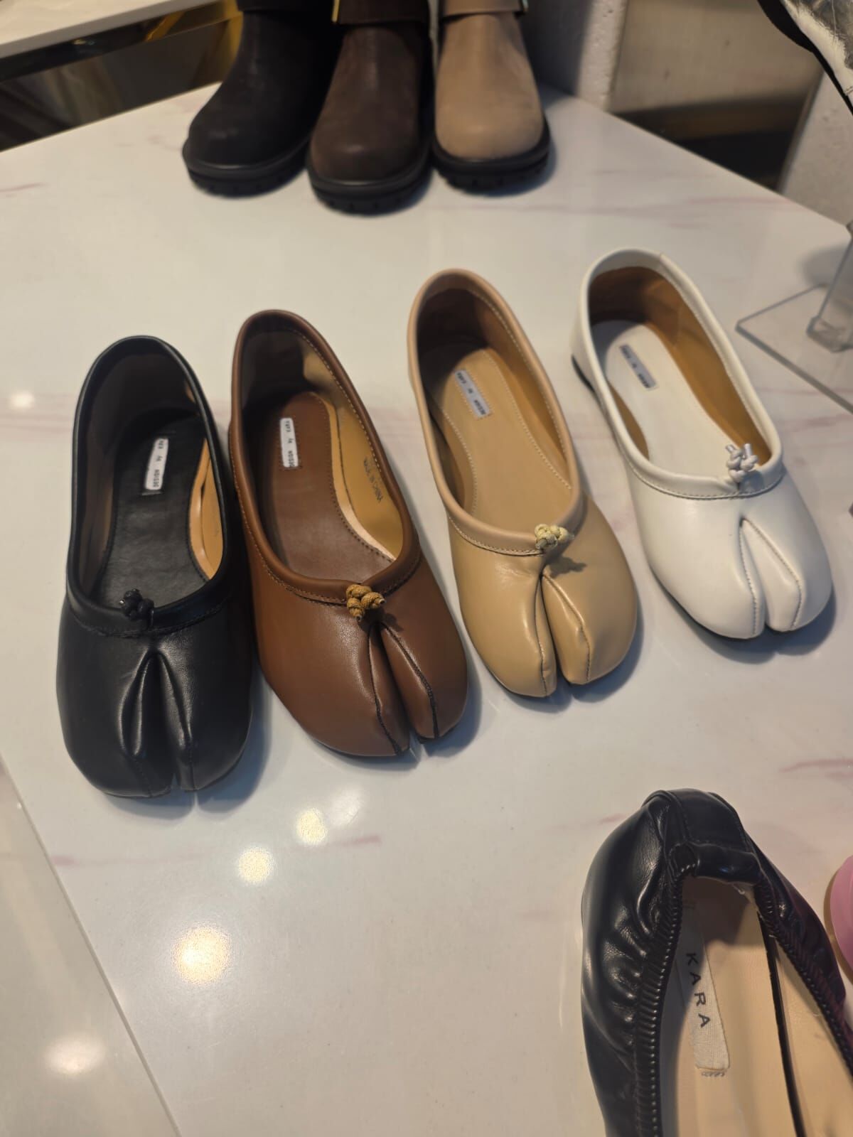 SH6103 分指平底PU皮鞋 *足碼*