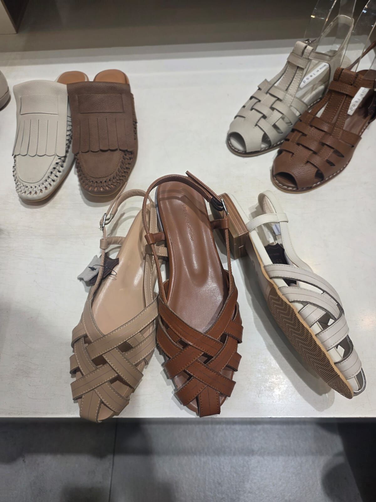 SH6111 真皮編織平底涼鞋 *買大一碼*