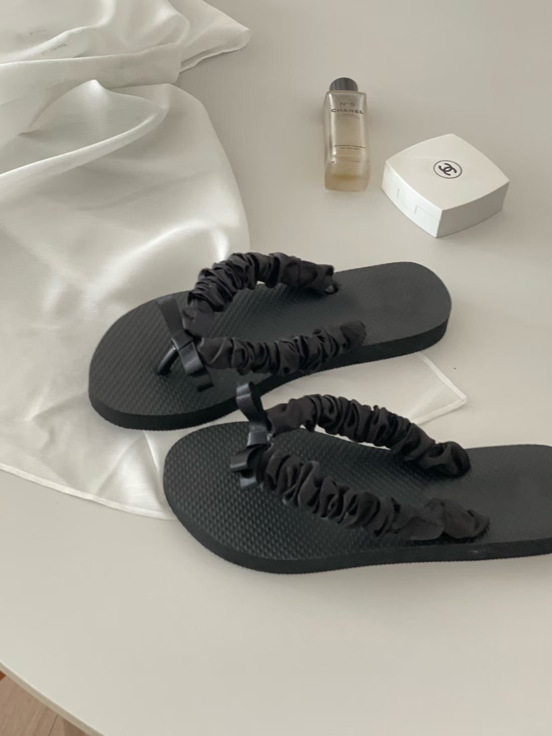 SH6117 皺皺人字拖鞋 *足碼*