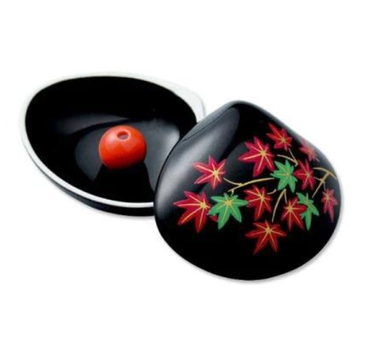 AB260425-C85-Clamshell Incense Plate – Maple Leaves  ( White）-蚌殼形陶瓷香座 (黑色)-